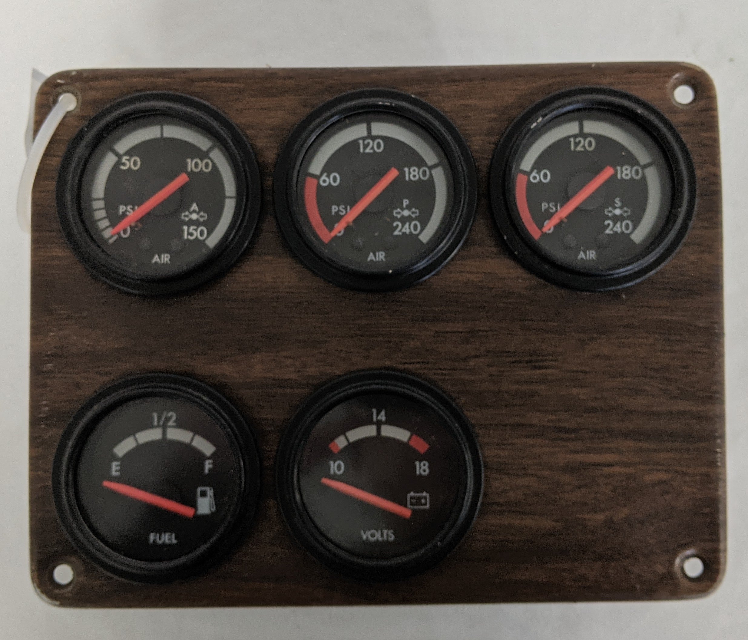 Used Freightliner FLD Woodgrain Dash Panel w/ 5 Black Gauges - P/N 22-20982-002 (3939793272918)
