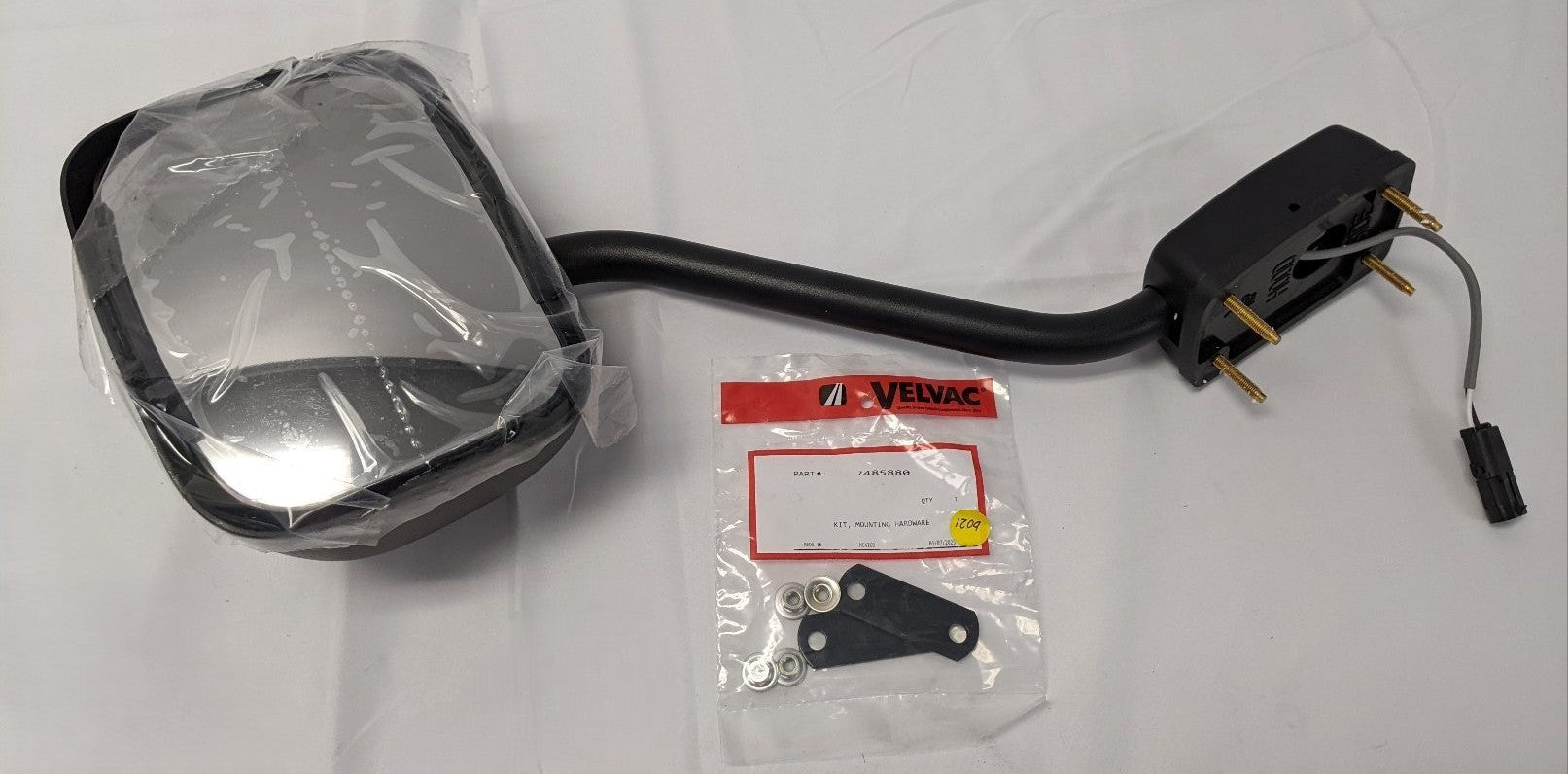 Freightliner RH Heated Auxiliary Hood Mirror A22-76681-003
