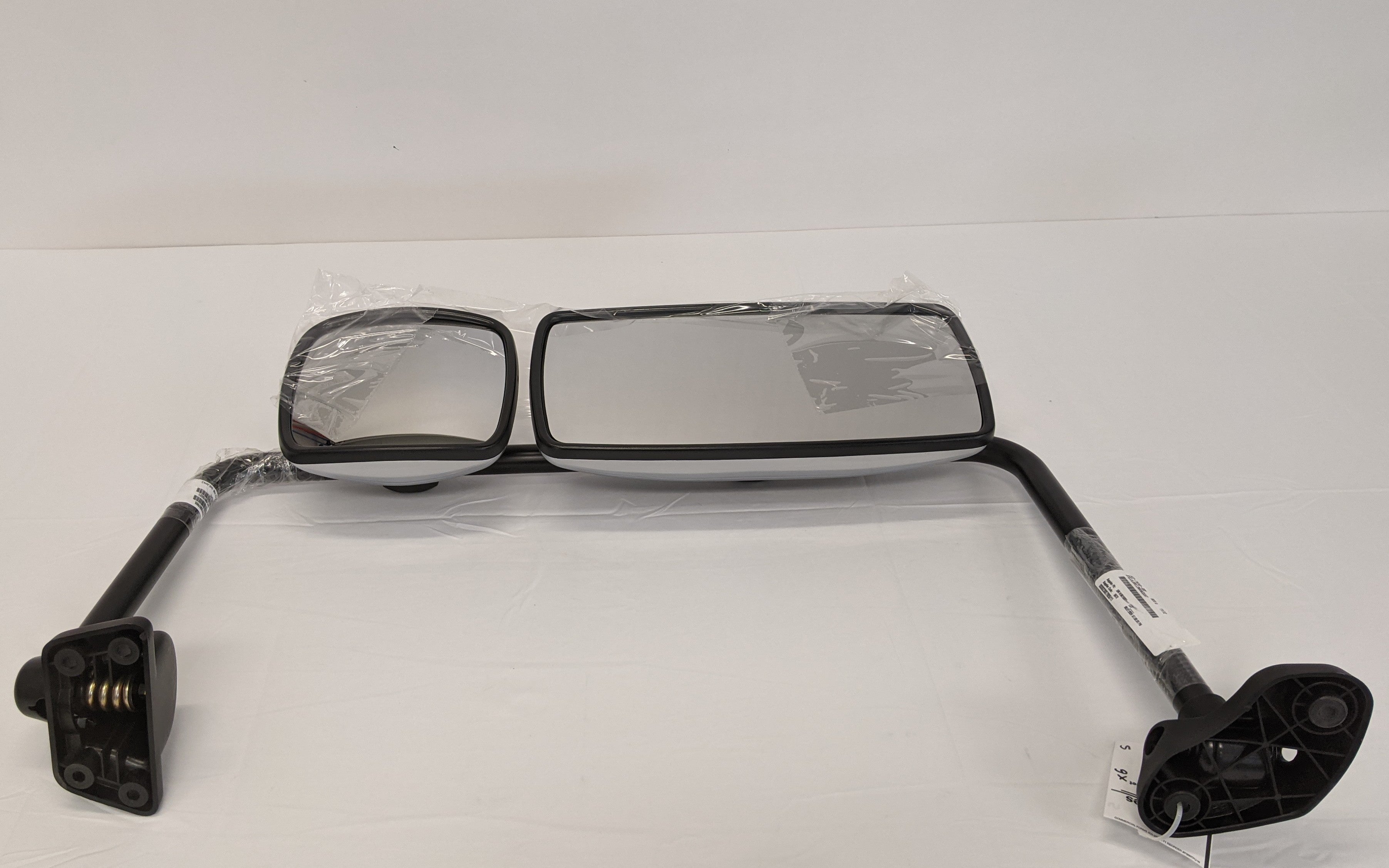 New Freightliner M2 LH Manual Chrome Mirror- P/N A22-74243-005 (10120638923068)