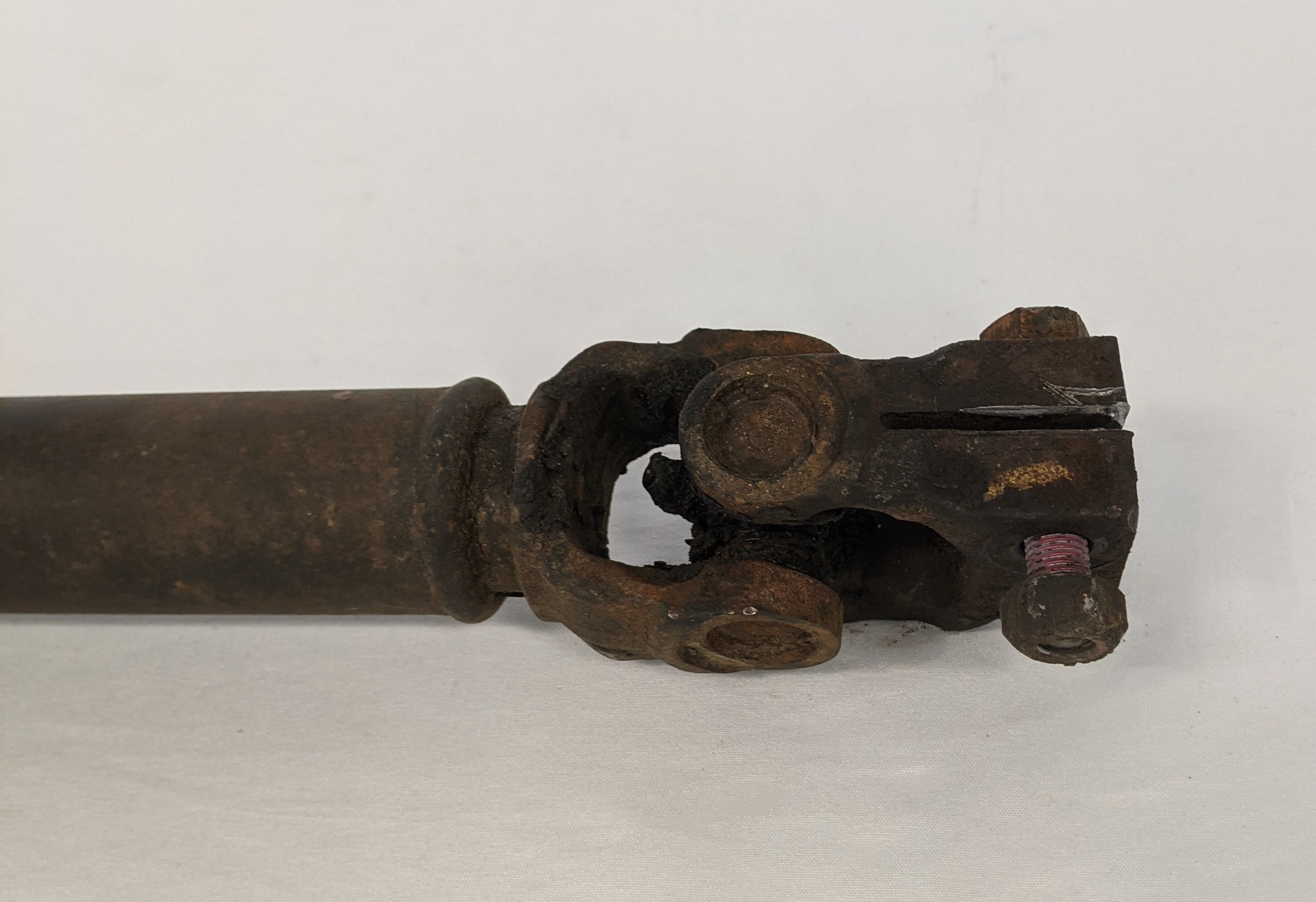 Used Freightliner Cascadia P3 Lower Steering Gear Slip Shaft - P/N 14-18646-001 (4758175514710)