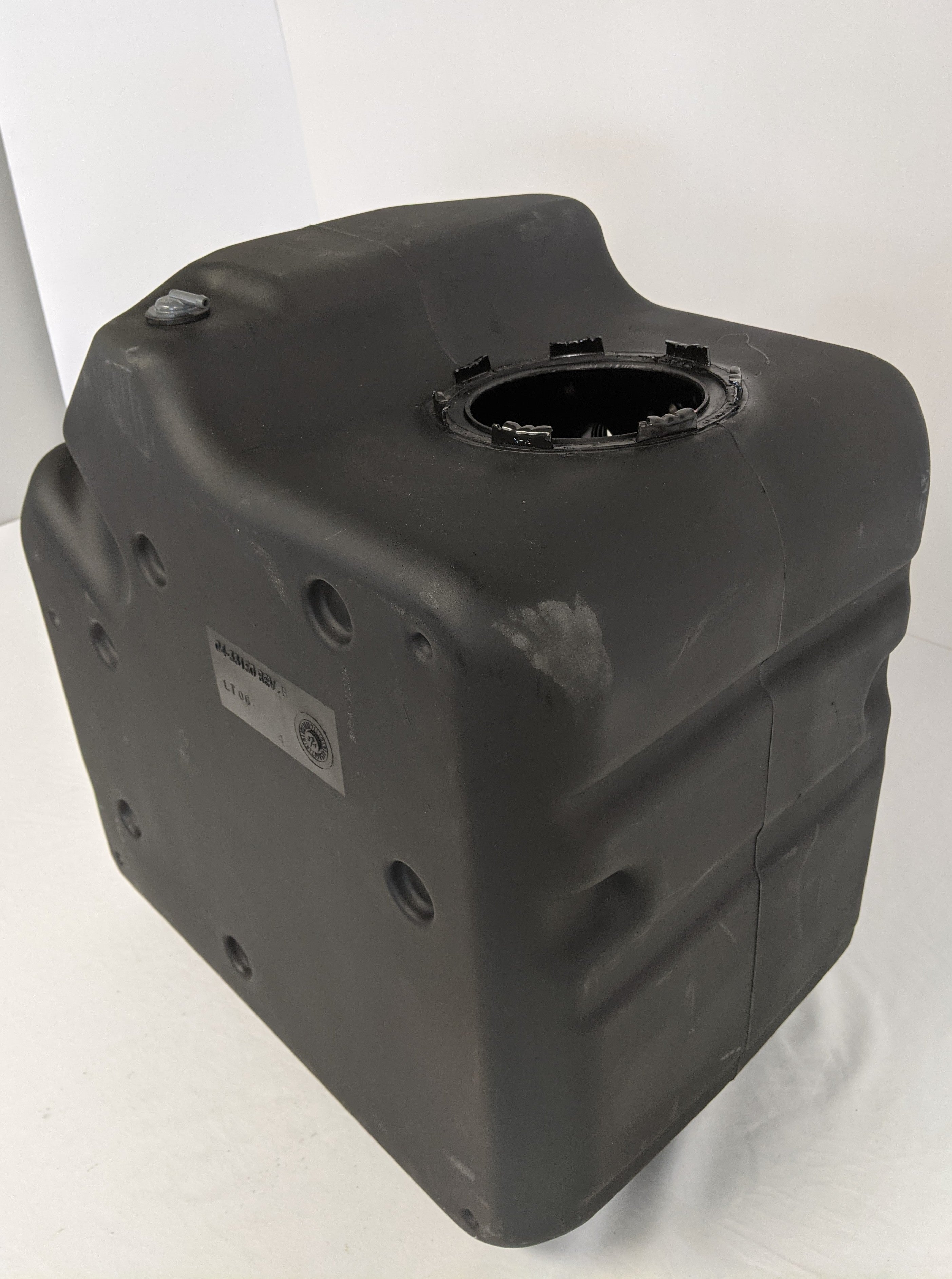 Freightliner 23 Gal. Remote Fill DEF Tank - P/N 04-33150-000 (6558556029014)