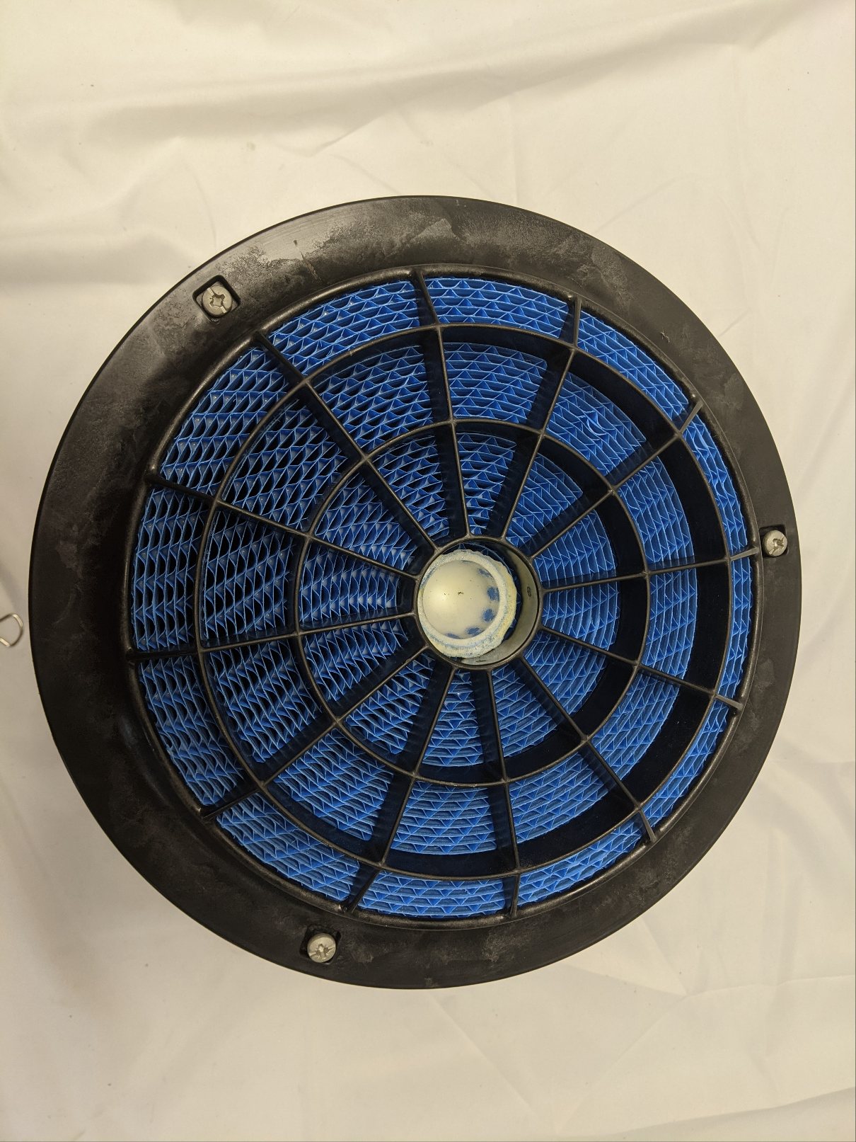Freightliner M2 Cummins ISB6.7 Air Cleaner w/ Vacuator Valve -P/N 03-37678-000