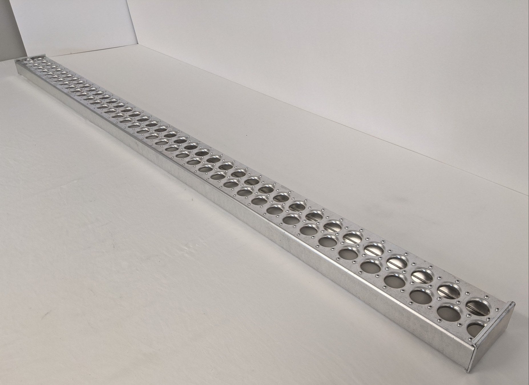 Freightliner 5" x 79" Polished Fuel Tank Strap Step - P/N A22-77215-200 (9948277735740)