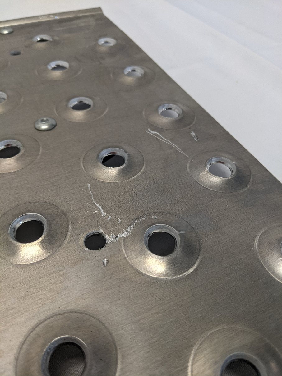 Freightliner NGC Recess Deck Plate 33x20.5" | A22-72422-001
