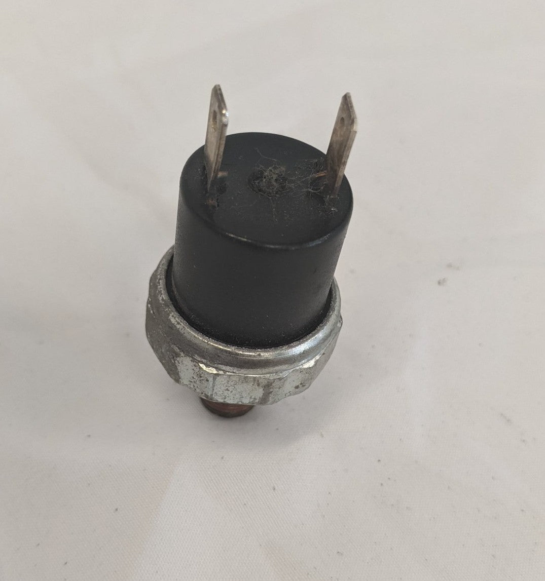 Used Freightliner Normally Closed Air Pressure Cut-Off Switch