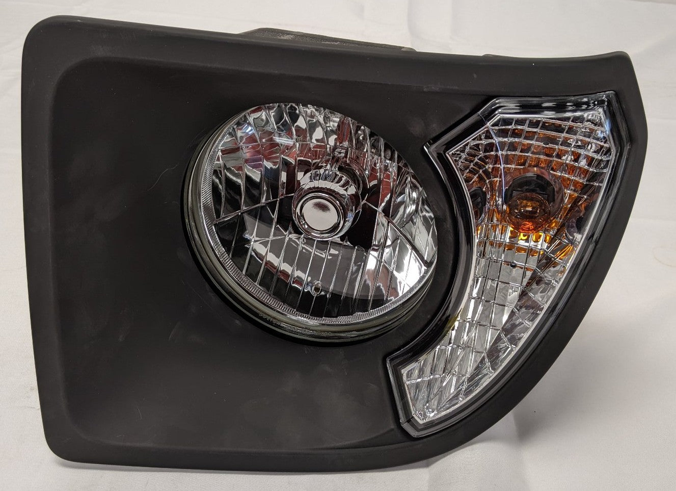 Freightliner 108SD 114SD SBA LH Black Bezel Headlight | A06-88632-004