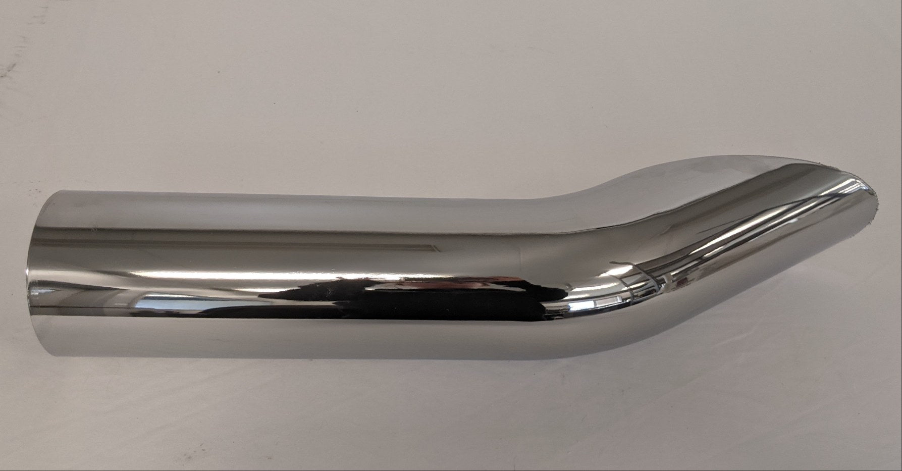 Freightliner Polished 5" Dia. 30° Curved Exhaust Pipe Stack - P/N 04-31811-026 (9891240771900)
