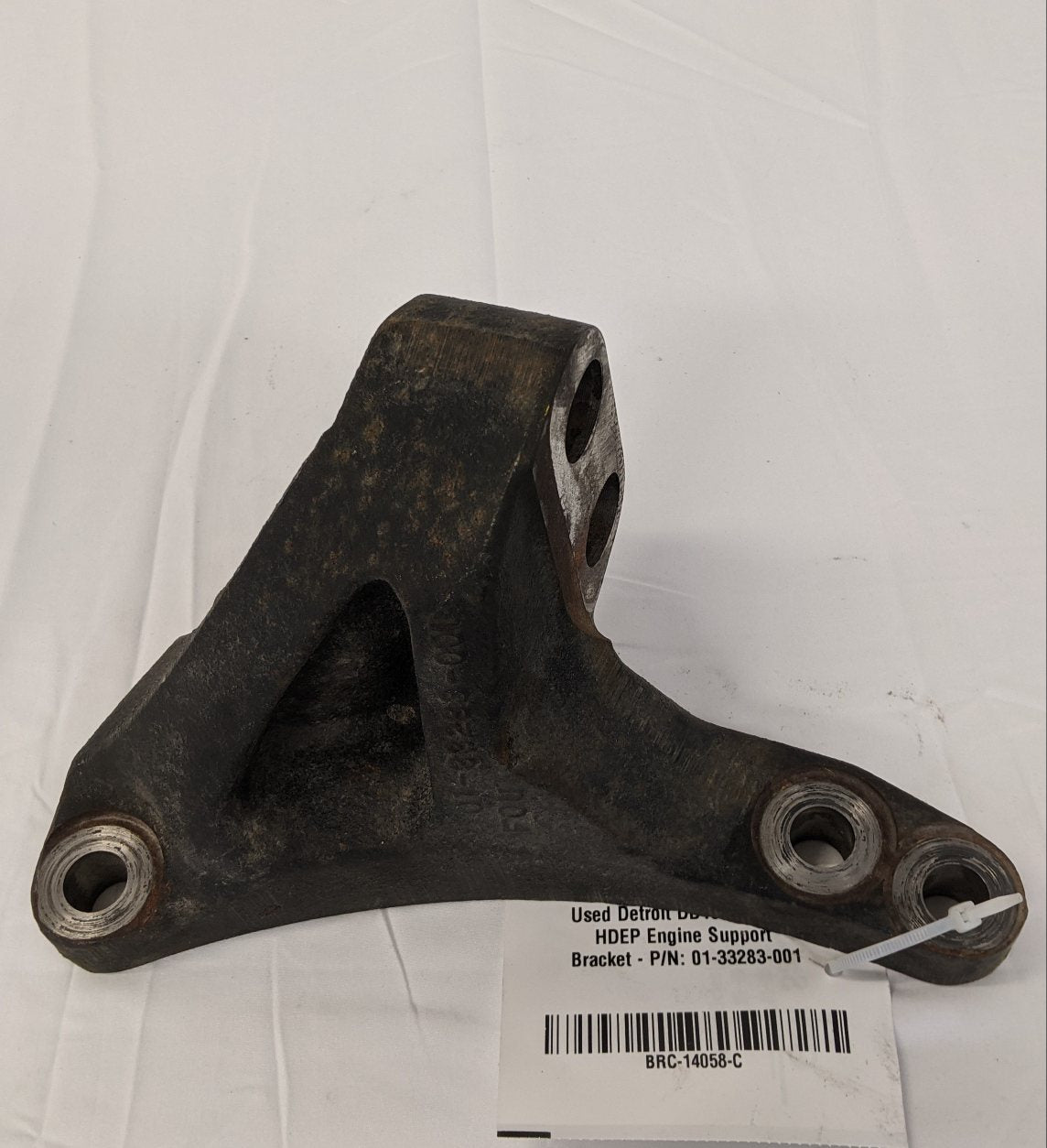 Used Detroit DD15 RH Rear HDEP Engine Support Bracket - P/N: 01-33283-001 (10049460797756)