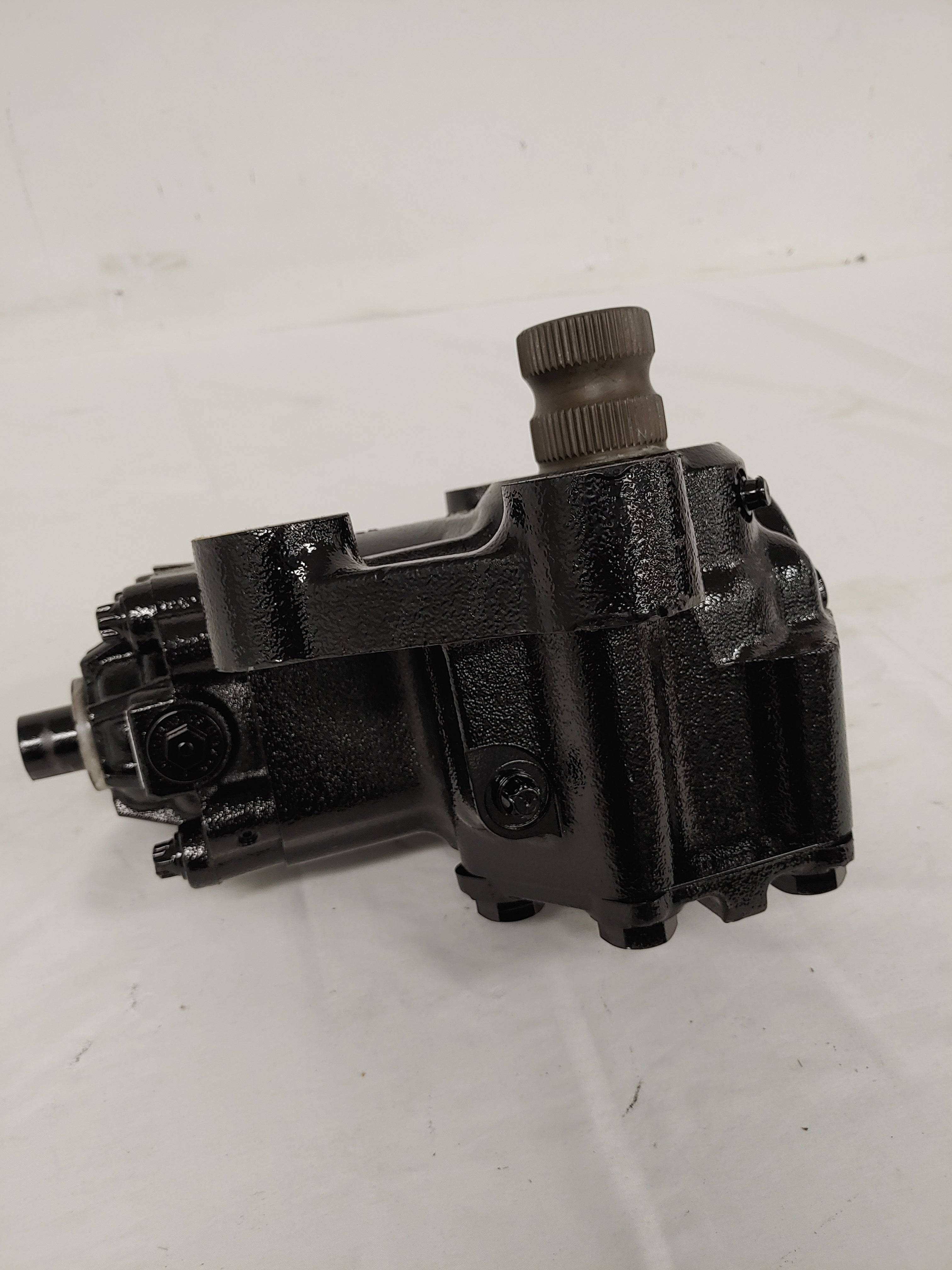 Remanufactured TRW Mack Volvo Steering Gear - P/N RGT65210R (8045377847612)