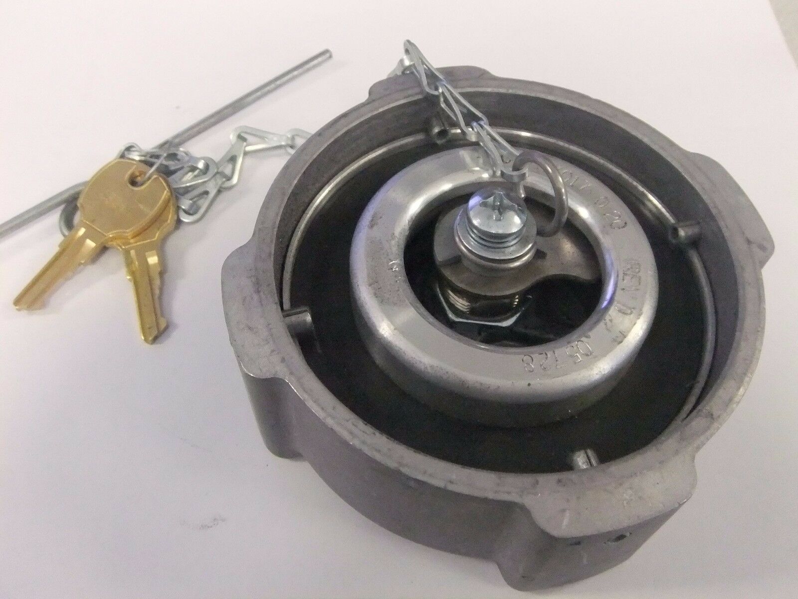 Western Star Quarter Turn Fuel Tank Cap w/ Lock - P/N 03-37017-020 (3939436724310)