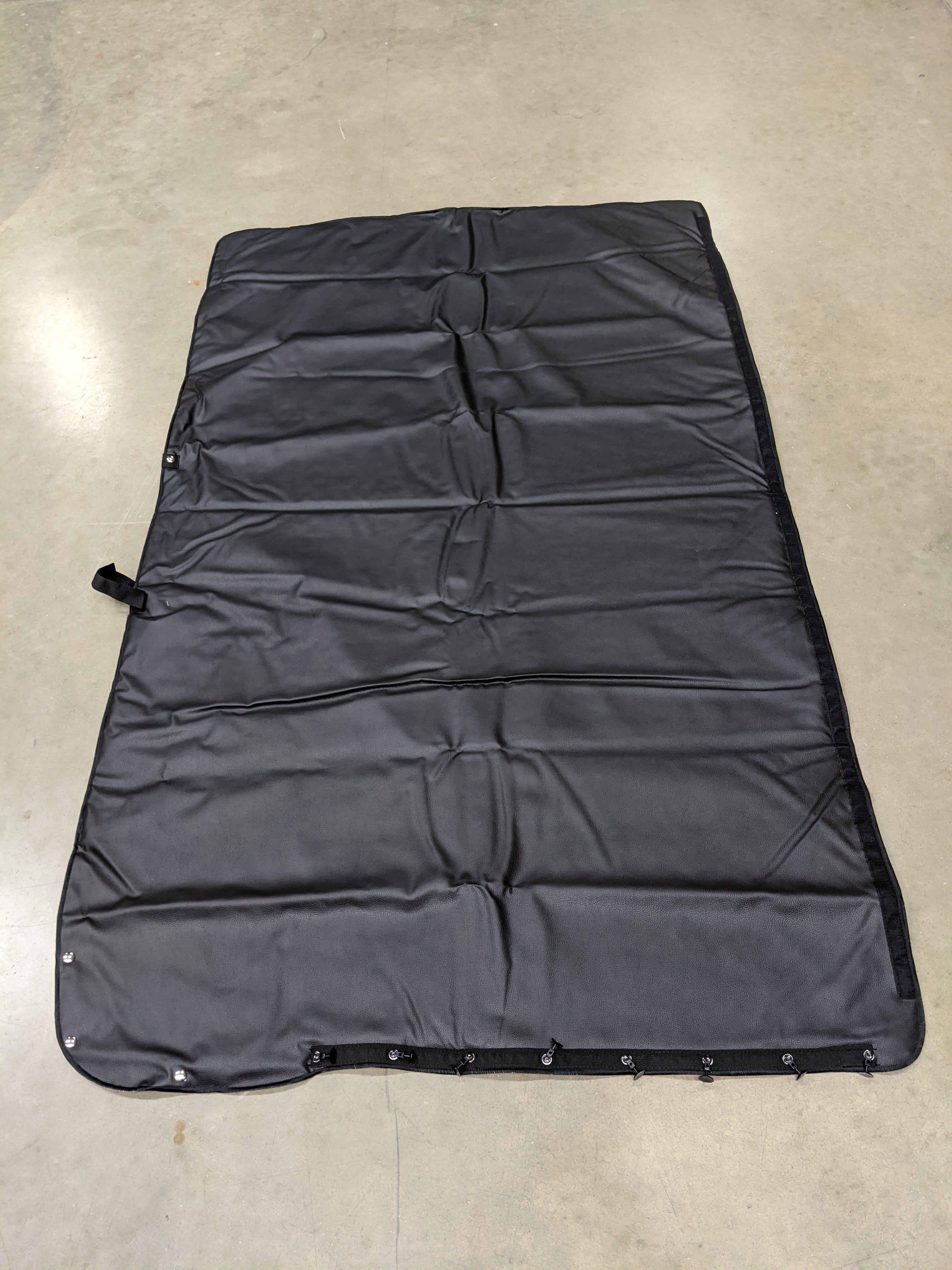 New Freightliner RH Insulated XT Sleeper Curtain - P/N A18-73372-003 (9964526010684)