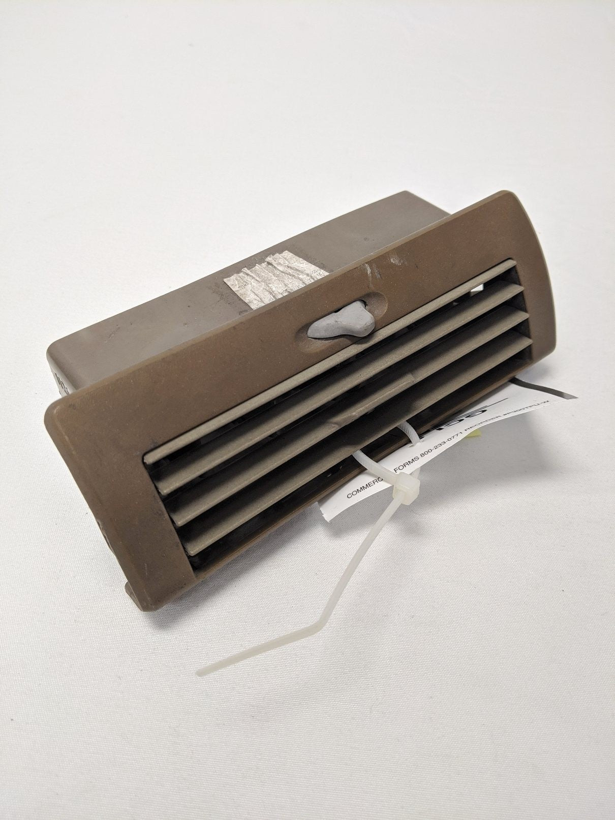 Freightliner Cascadia P3 Dash HVAC Vent Louver Parchment | A22-60527-005