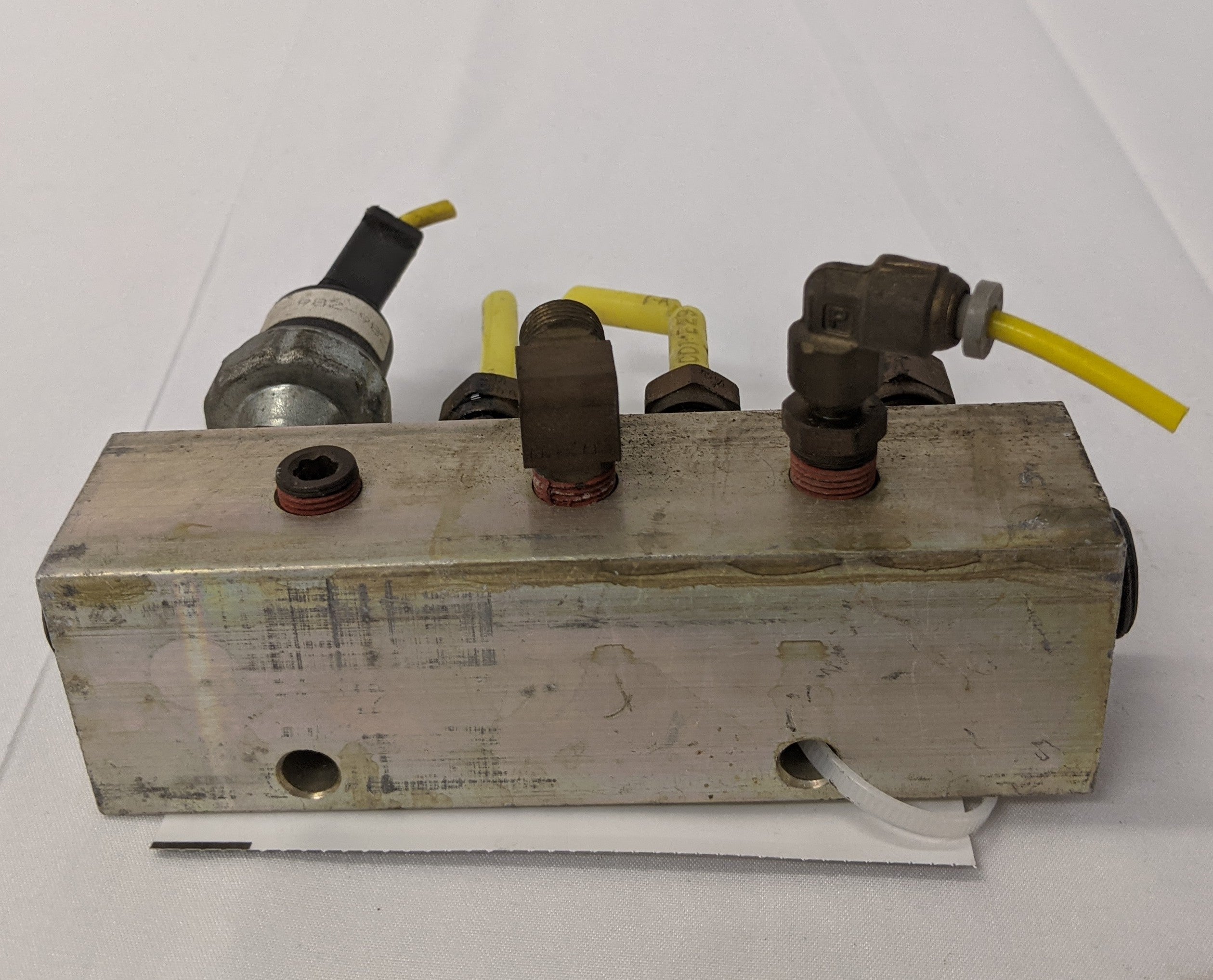 Used Freightliner Constant Air Manifold Junction Block -P/N 12-10945-000 (10032733716796)