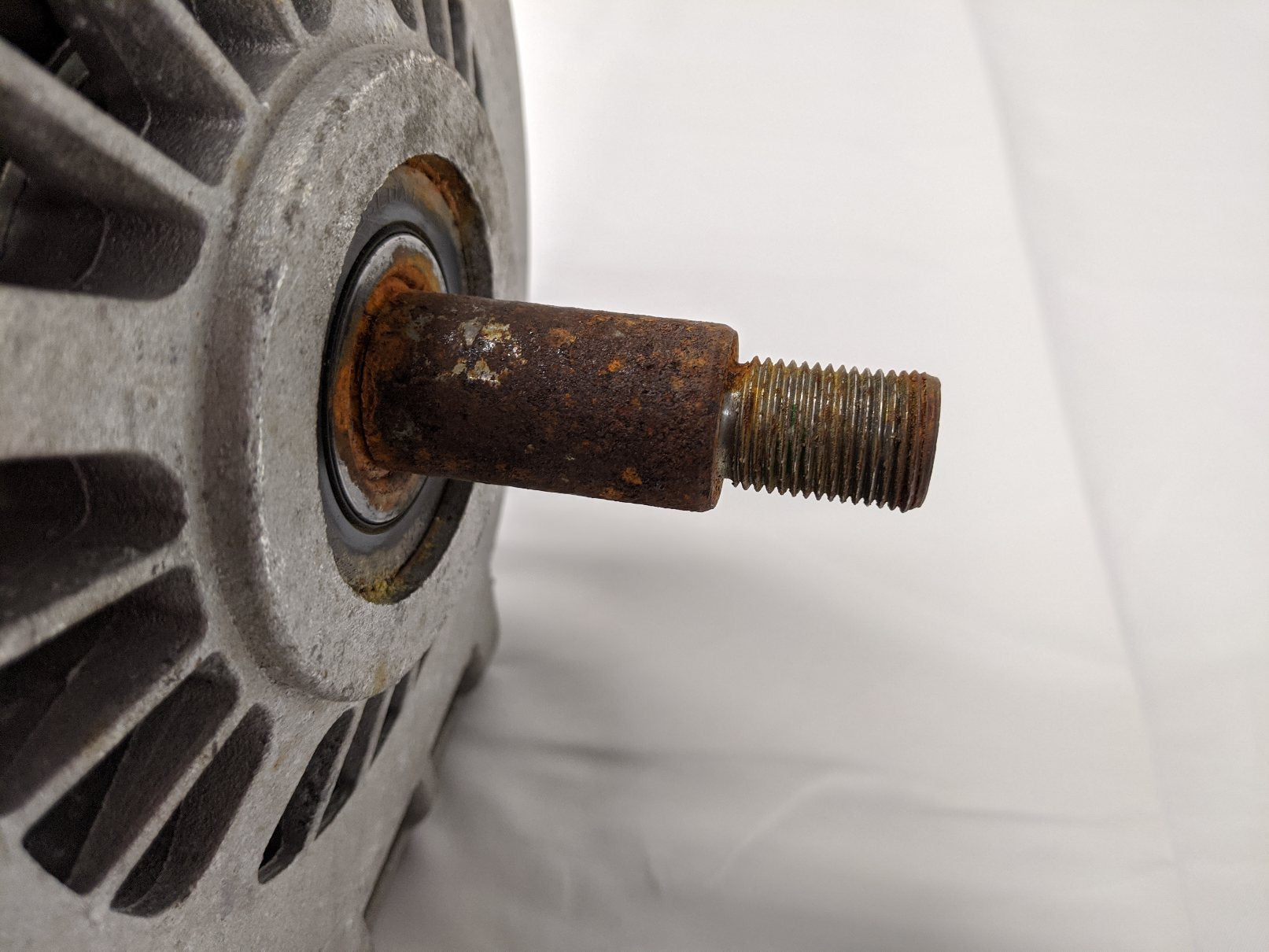 Used Leece Neville 14V Pad Mount Alternator Assembly w/o Disc - P/N A0014949PGH