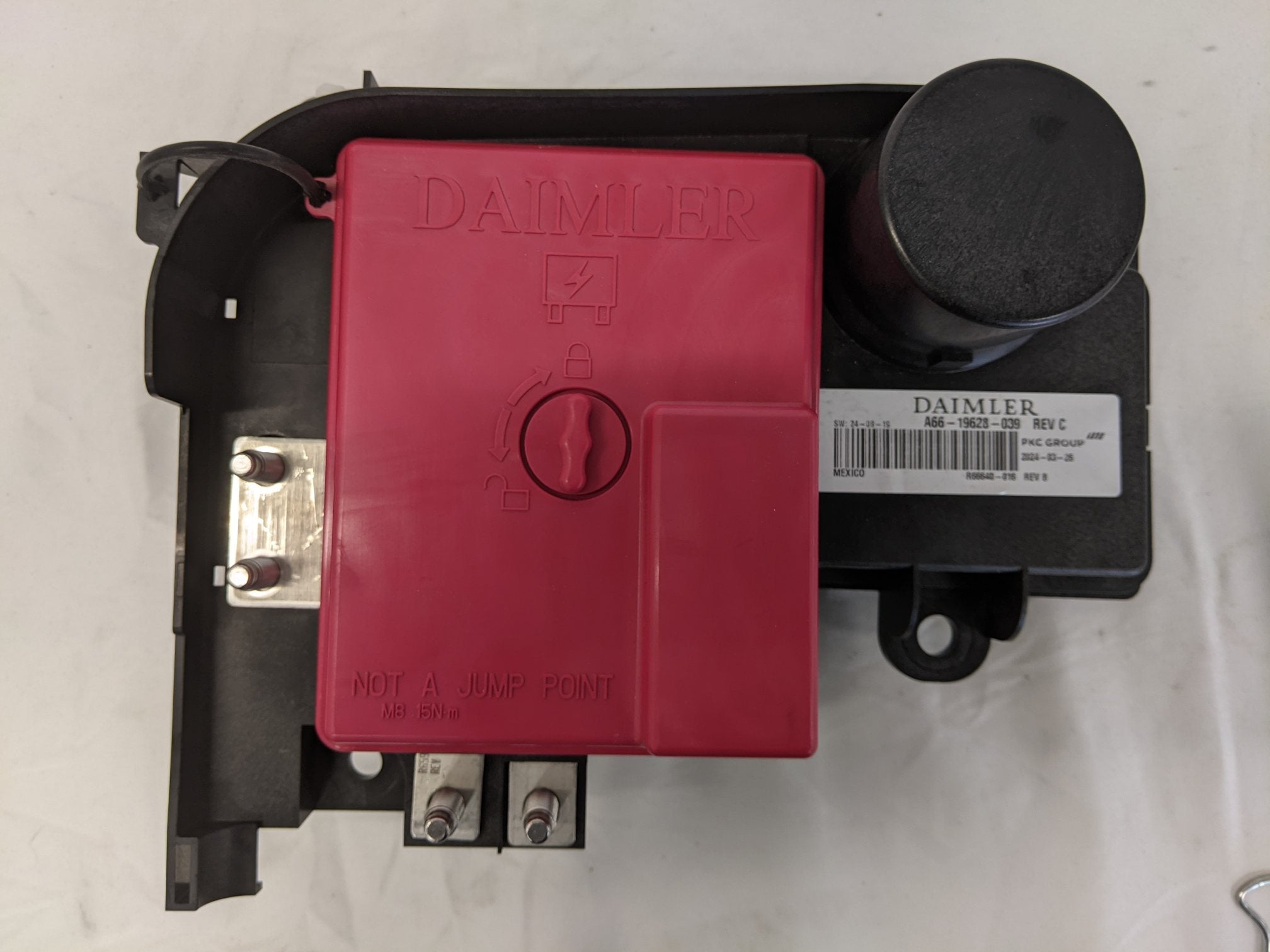 New Freightliner Daimler Battery Cable Access Power Module - P/N A66-19628-039 (10168282906940)