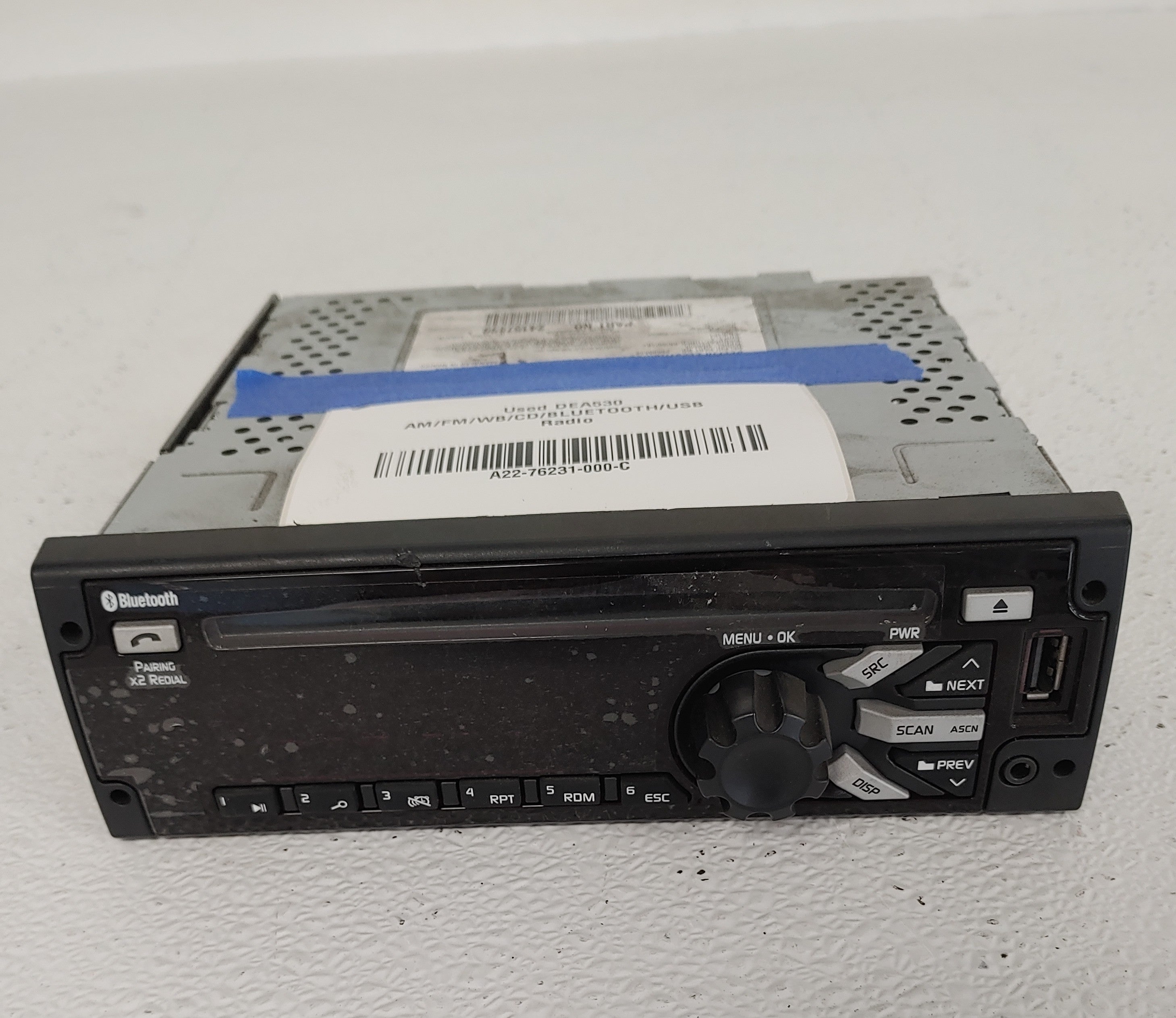 Used DEA530 AM/FM/WB/CD/BLUETOOTH/USB Radio - P/N A22-76231-000 (7998380474684)