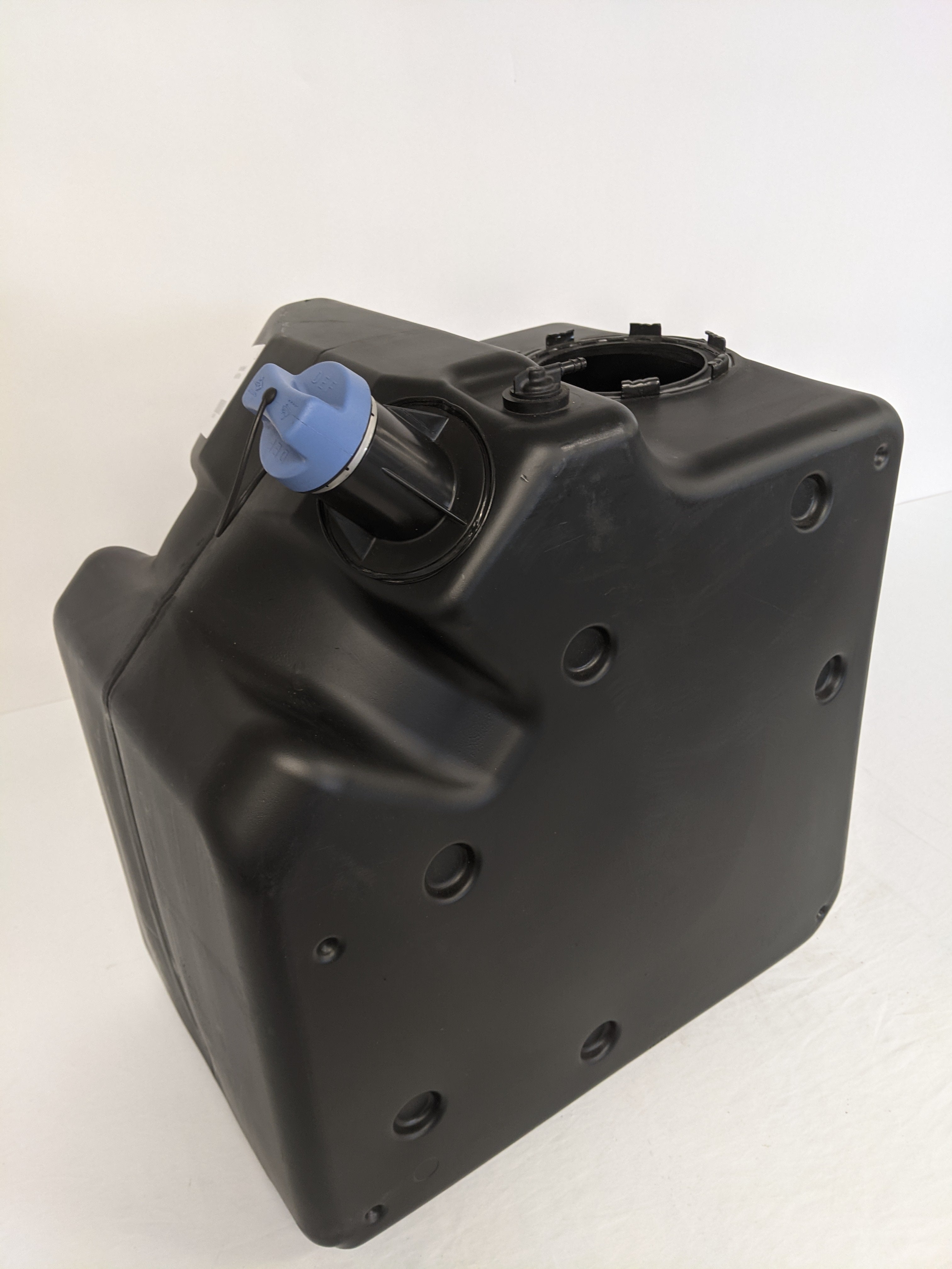 Freightliner 23 Gallon RH Straight Fill DEF Tank - P/N A04-35191-012 (9971766133052)