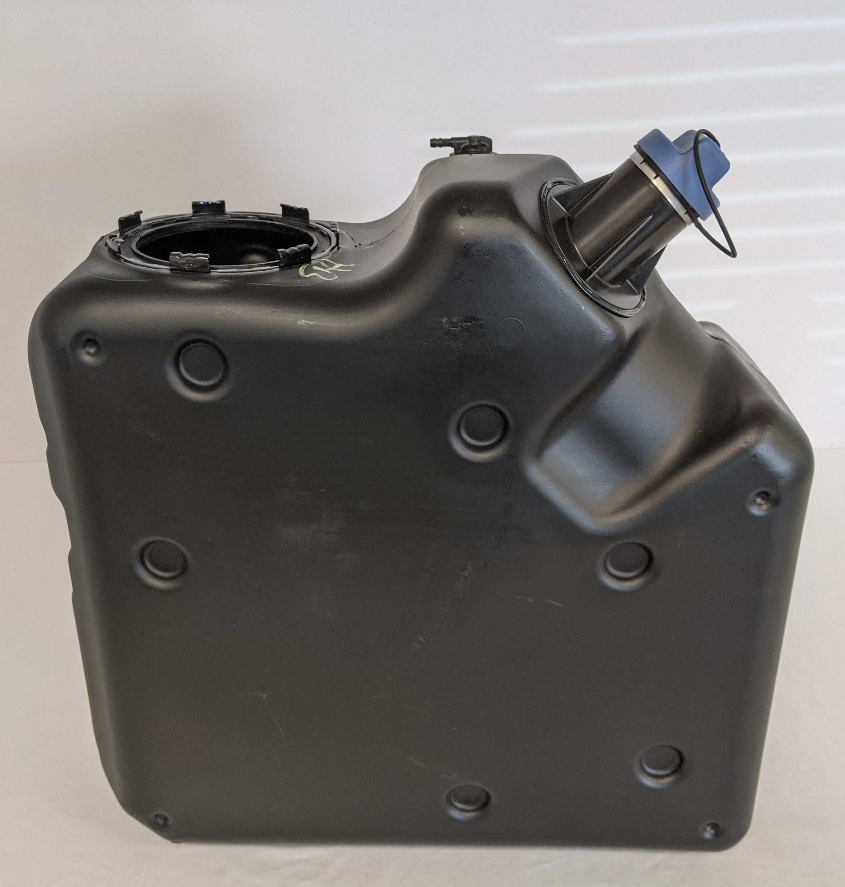 Freightliner 13 Gal LH Standard Fill DEF Tank - P/N A04-35189-008 (9971764887868)