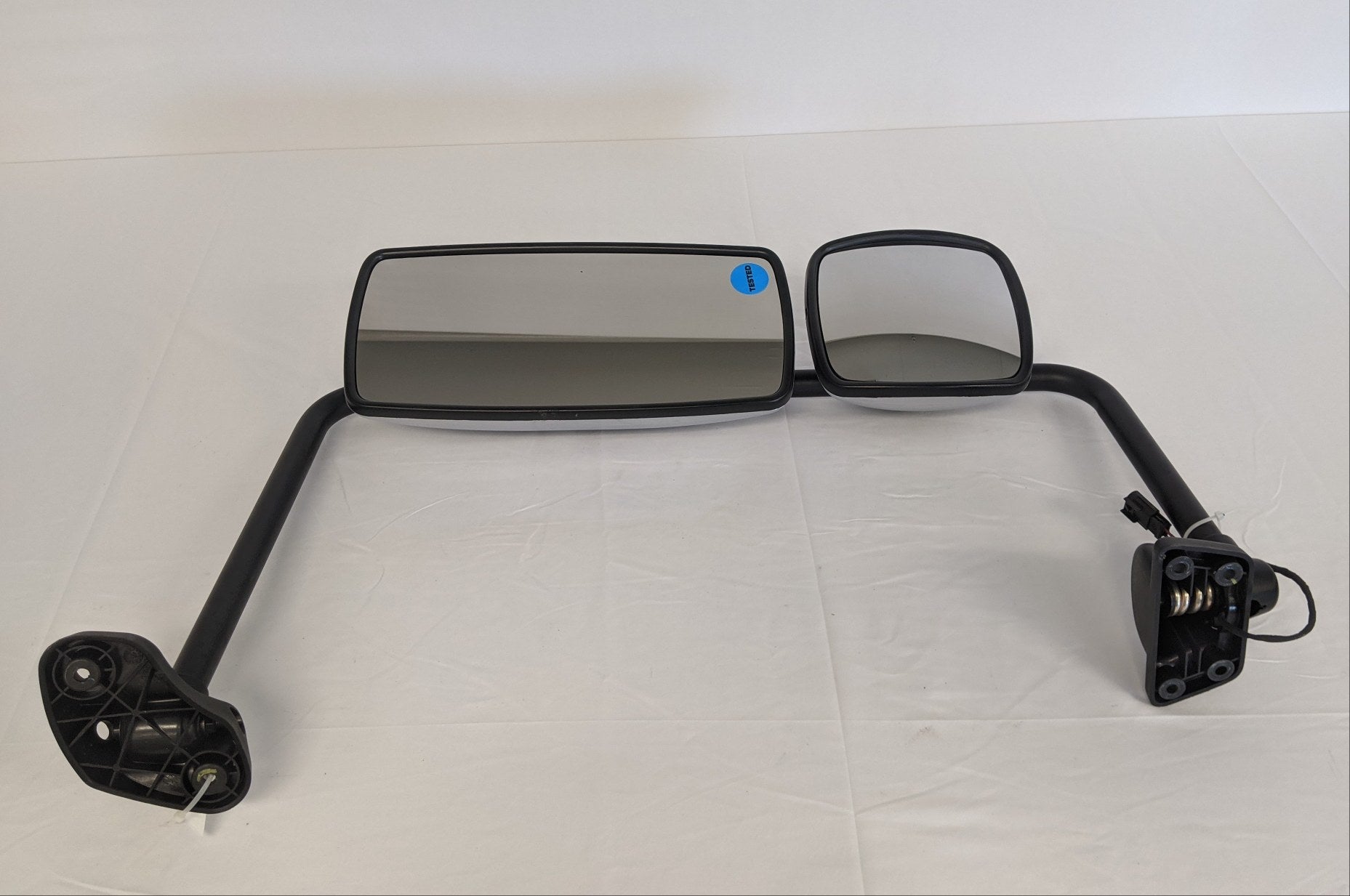 *Cracked* Freightliner M2 RH Heated Chrome Door Mirror - P/N A22-74244-004 (8111928869180)