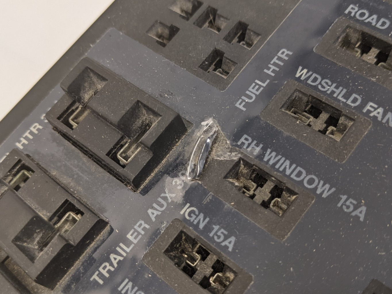 Damaged Freightliner Columbia, Century PDM Bare Fuse Box - P/N A06-24478-000 (10041220268348)