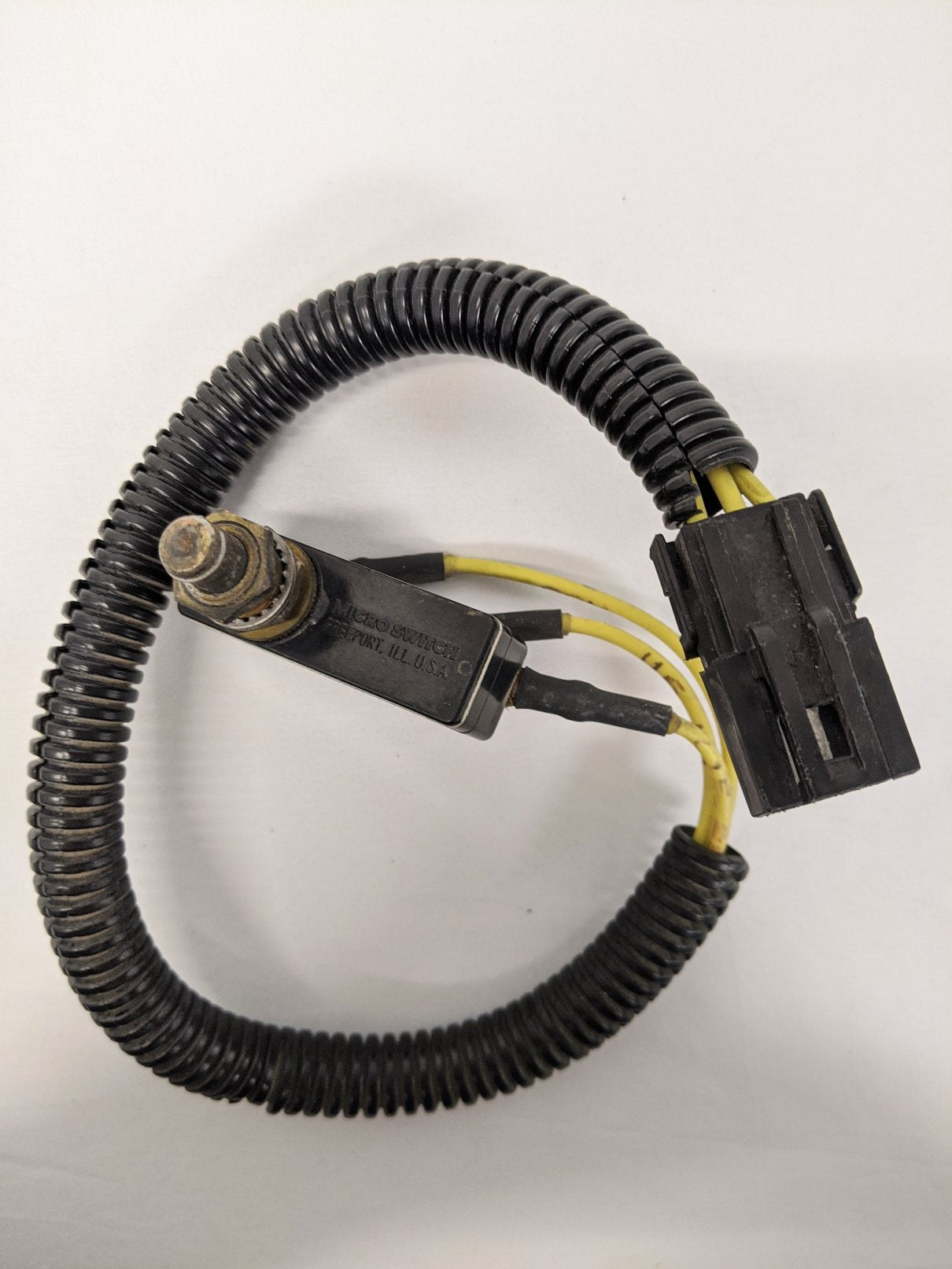 Freightliner Manual Transmission Micro Switch - MIC BZ2RQ722233A2