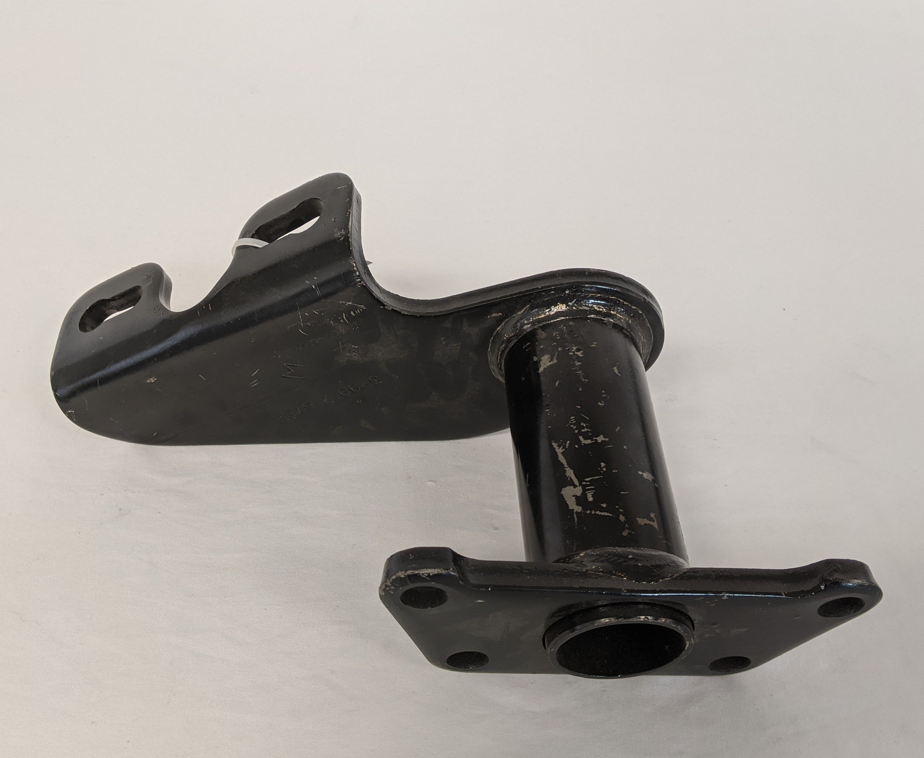 Meritor LH Camshaft Housing Air Brake Chamber Bracket  -P/N TDA A31 3299Z6786 (9909436907836)