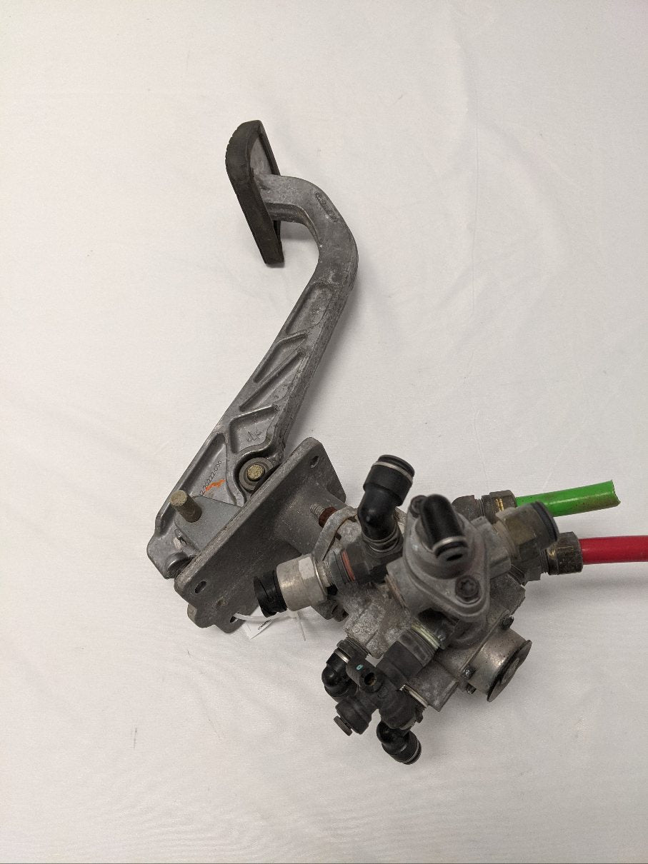 Used Freightliner Front Brake Pedal And Plunger w/ Adaptors - P/N A12-19510-003