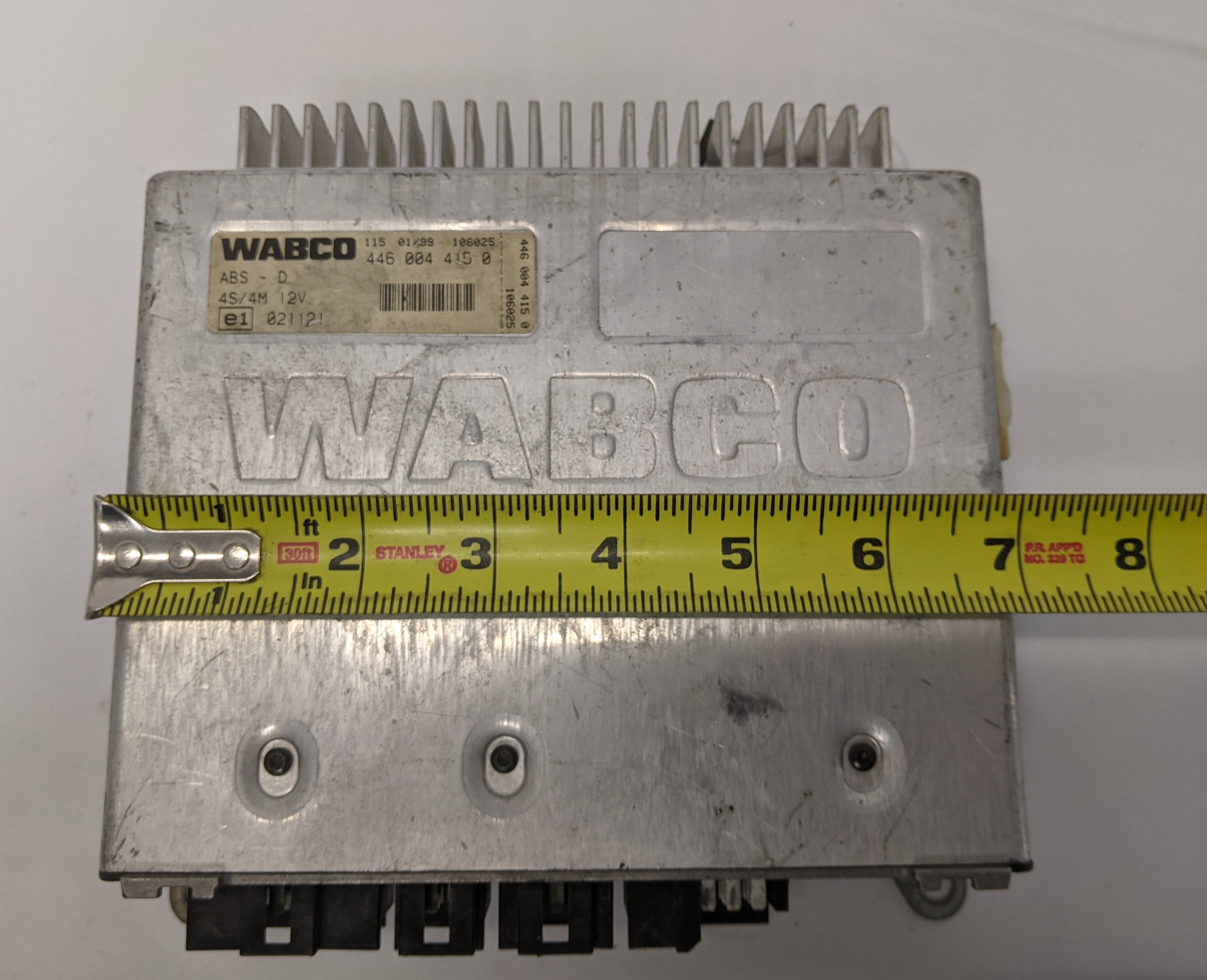 Damaged Freightliner FLD Classic 4S4M ABS Electronic Control Unit-P/N 4460044150 (10029741539644)