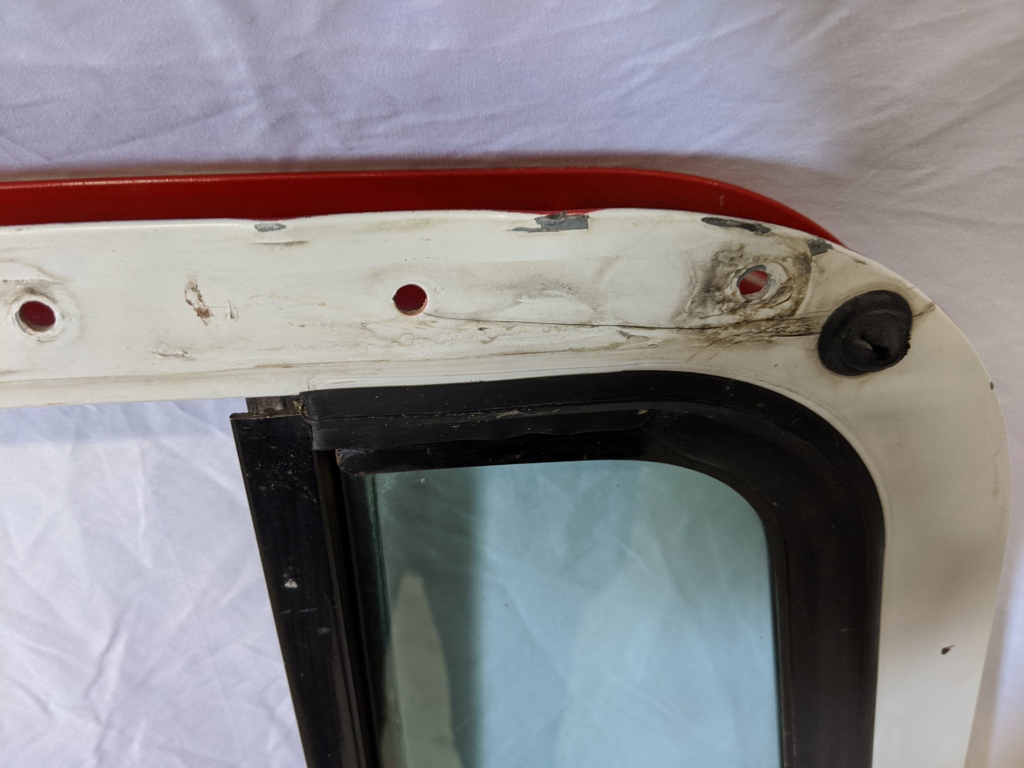 Used Freightliner FLD Classic RH Door Shell - P/N A18-28016-009 (10028455887164)