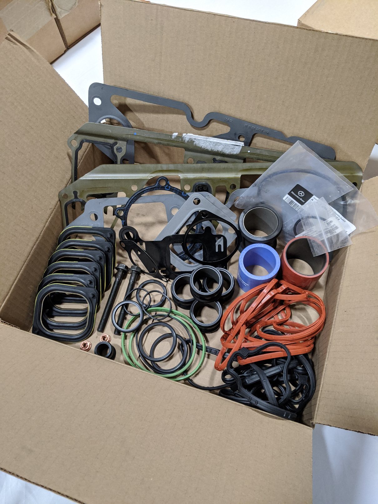 New Detroit Diesel DD15 Engine Stepup Overhaul Kit - P/N: DDE E23565143