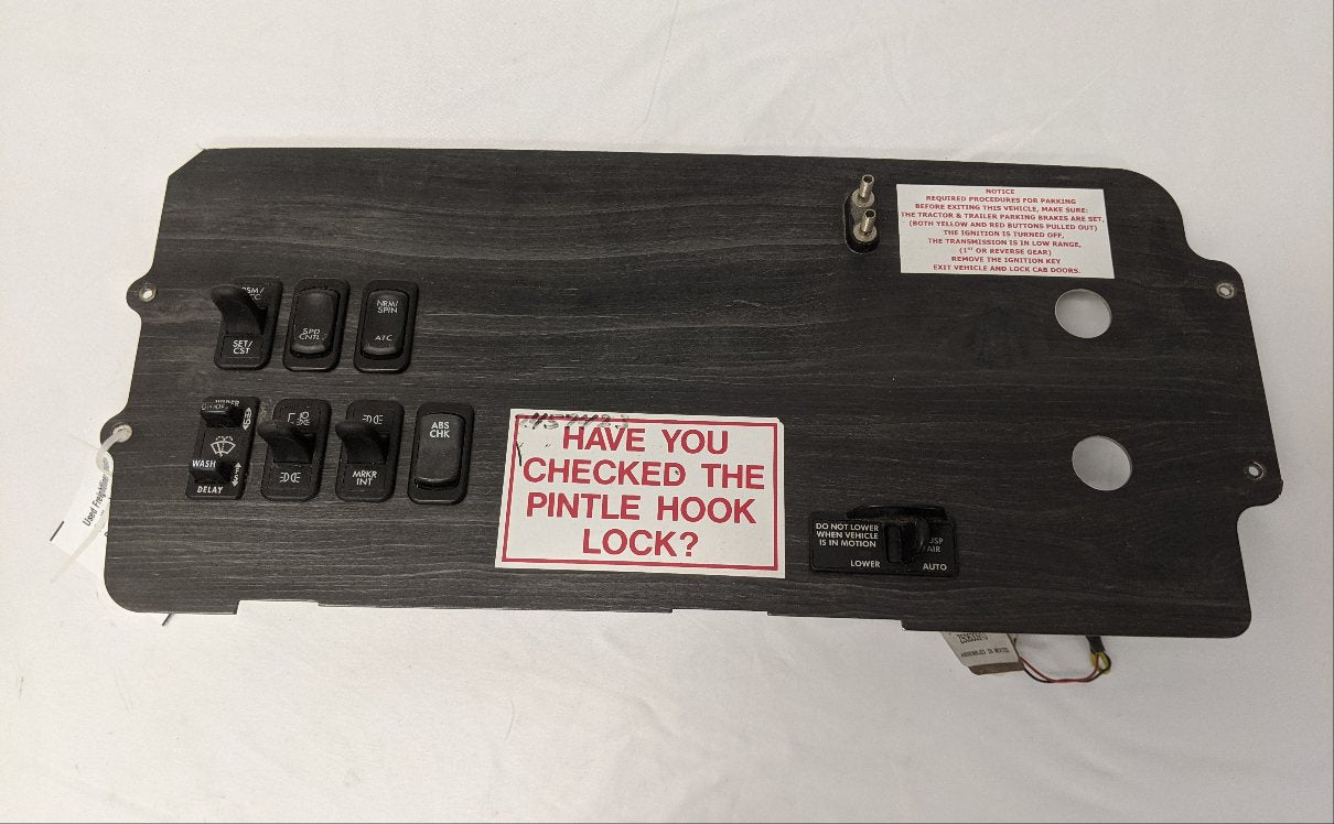 Freightliner Columbia Instrument Dash Panel 22‑45867‑010 – Used