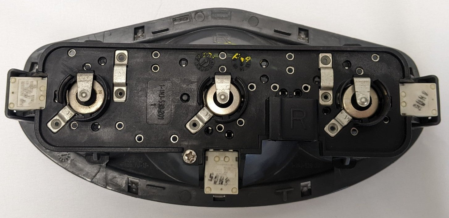 Used Freightliner Cascadia P3 RH Dome Reading Lamp 22-60997-001