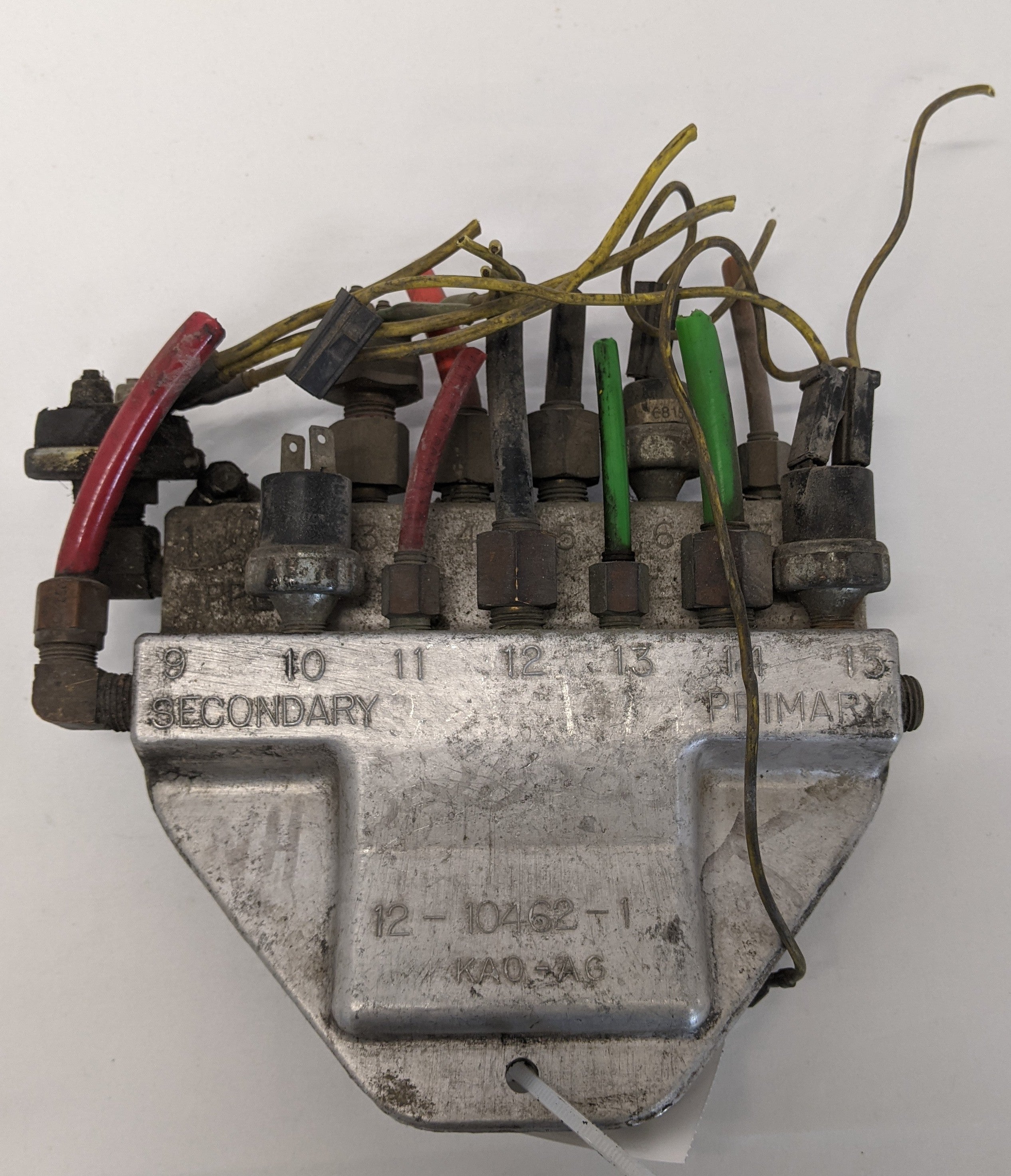 Used Freightliner FLD Aluminum Oil, Air Manifold - P/N 12-10462-001 (10016278282556)