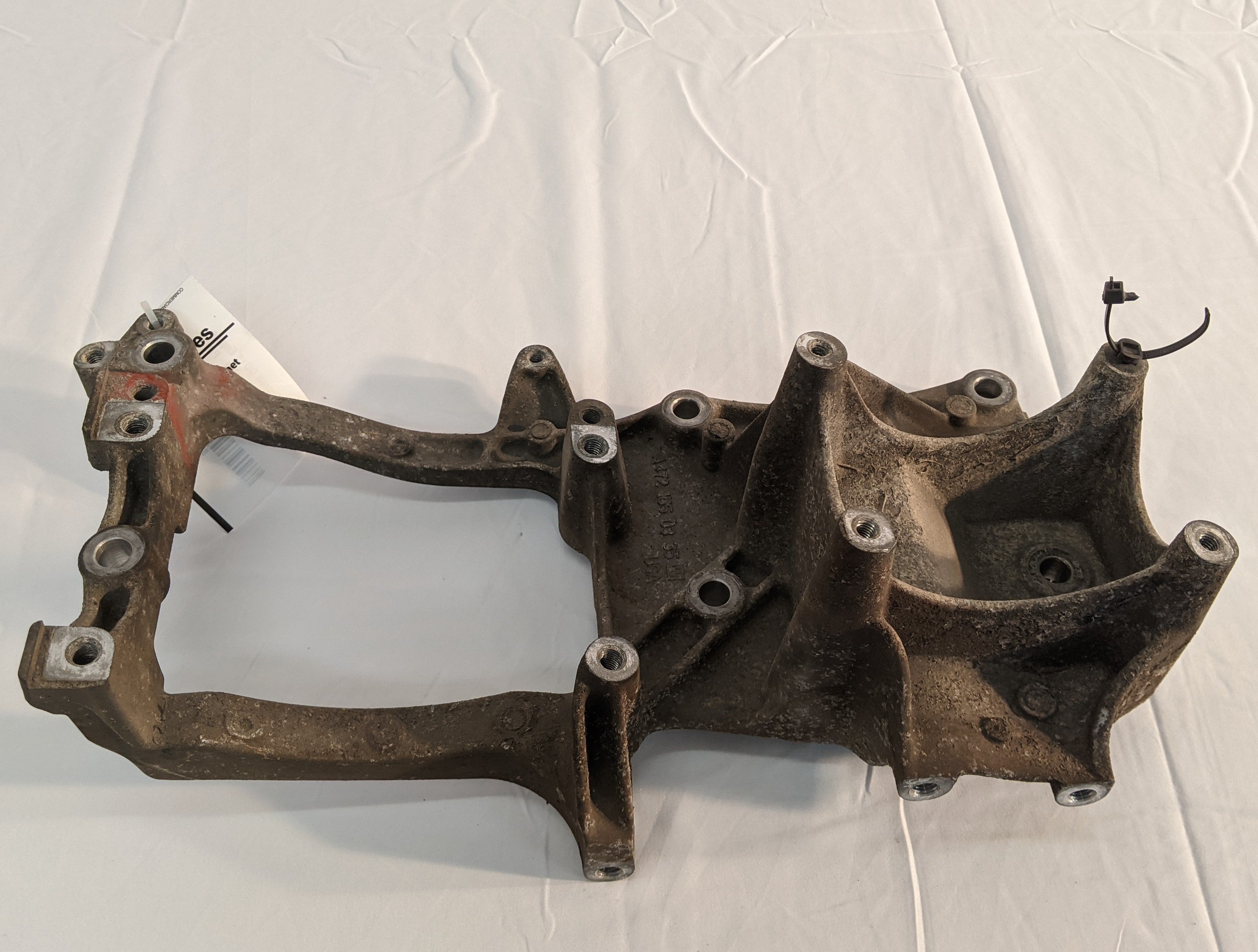 Used Detroit DD15 Engine Alternator Bracket - P/N A472 155 03 35 (10065055547708)