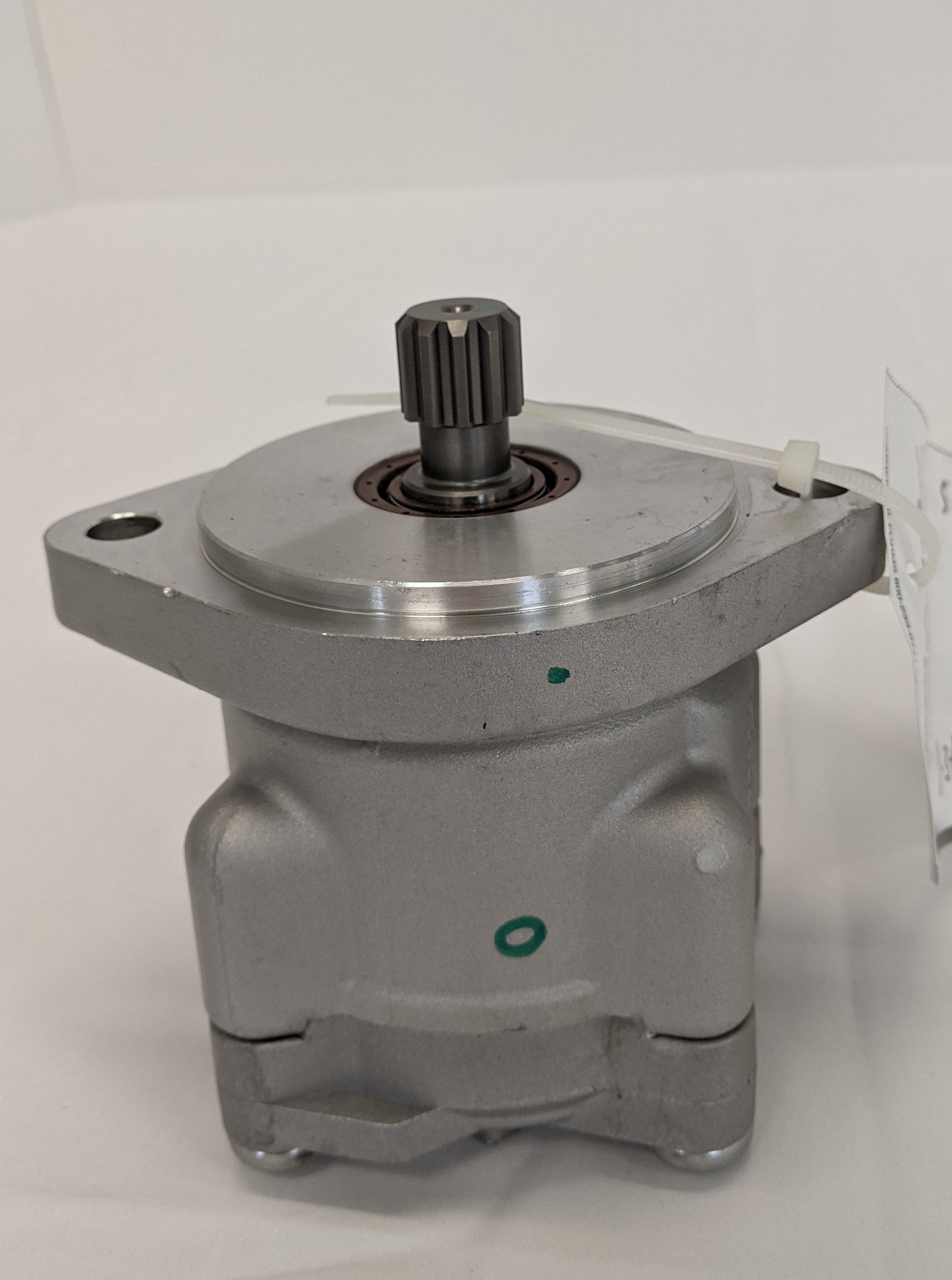 New Freightliner Evamo Medium Duty Power Steering Pump - P/N 14-20739-002 (10089870459196)