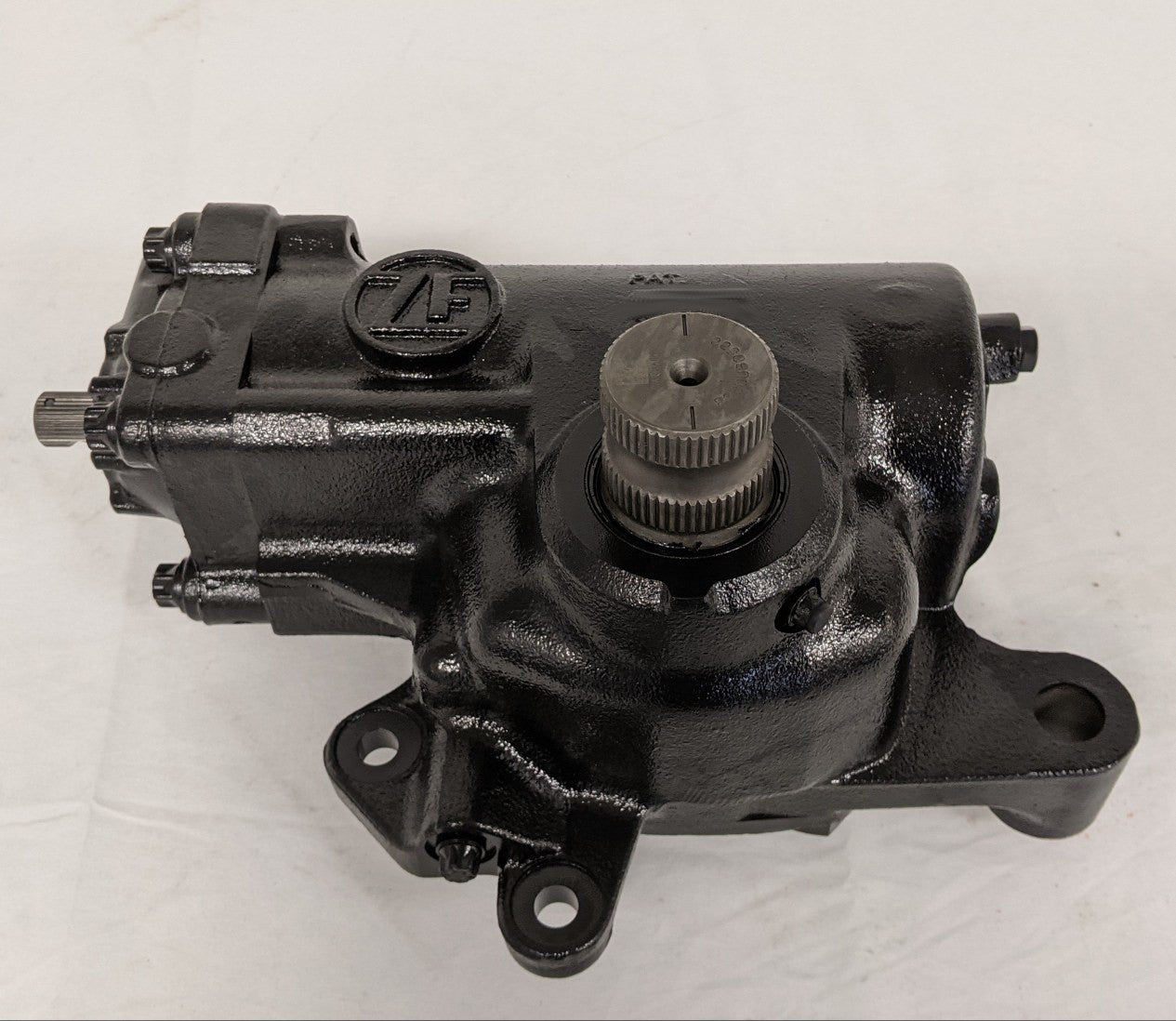 New Freightliner CMN Set Back Axle THP60 Steering Gear - P/N 14-19708-000 (9830266732860)