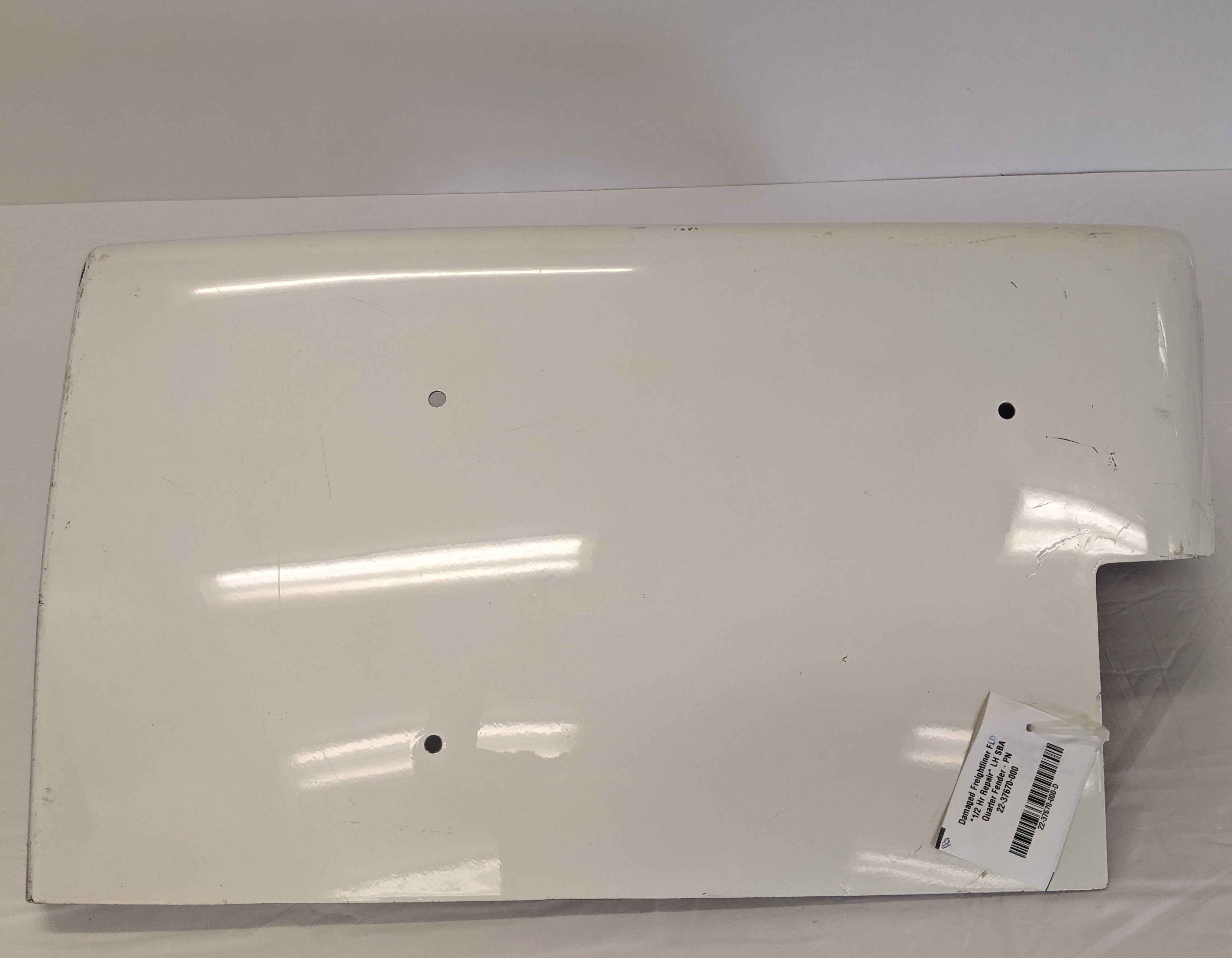 Damaged Freightliner FLD *1/2 Hr Repair* LH SBA Quarter Fender - PN 22-37670-000 (10083601088828)