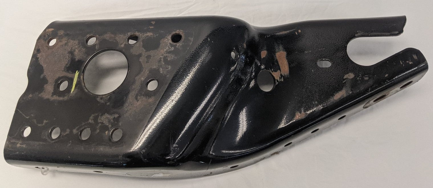 Used Freightliner Cascadia RH SBA Front Frame Bracket | 15-23806-001