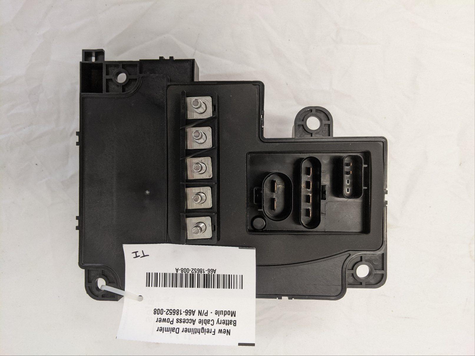 New Freightliner Daimler Battery Cable Access Power Module - P/N A66-18652-008 (10168424956220)