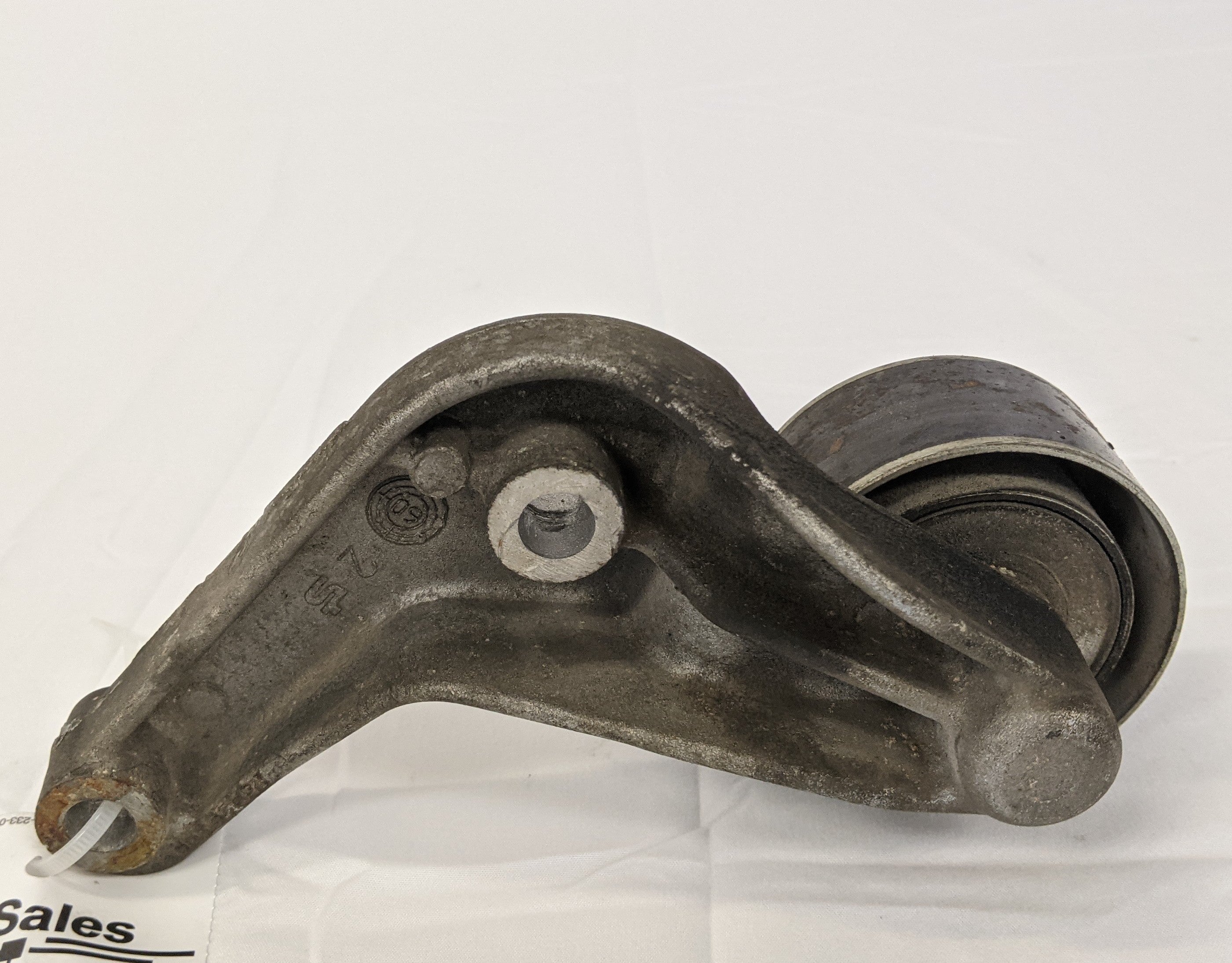 Used Detroit Diesel DD15 Idler Pulley Bracket w/ Pulley - P/N A 472 202 0340 (10046445289788)