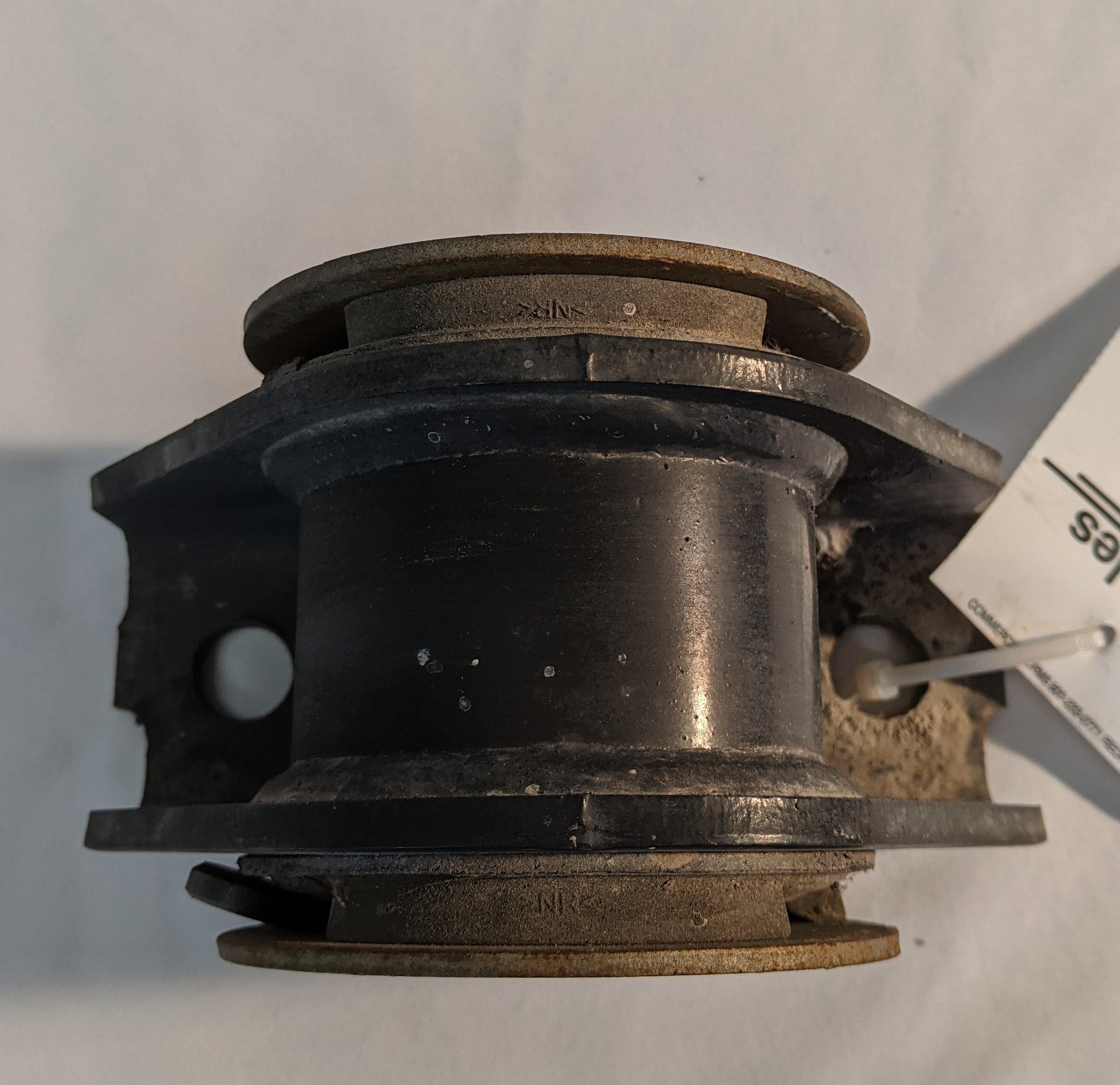Used Freightliner Cascadia P3 Heavy Duty Cab Mounted Isolator - P/N 18-73837-000 (10069538570556)