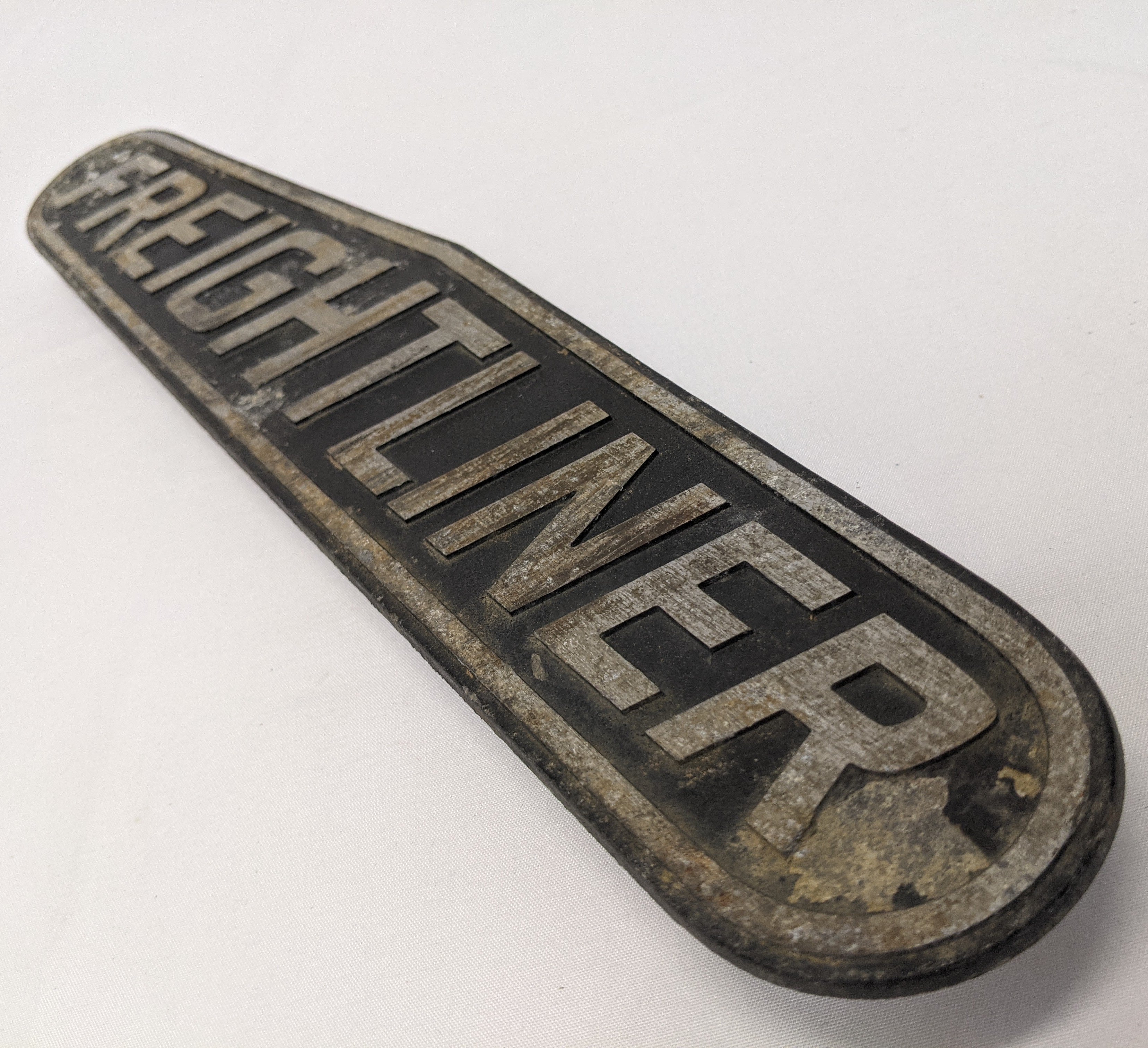 Used Freightliner Truck Nameplate Emblem - P/N 22-39676-001 (6736524968022)