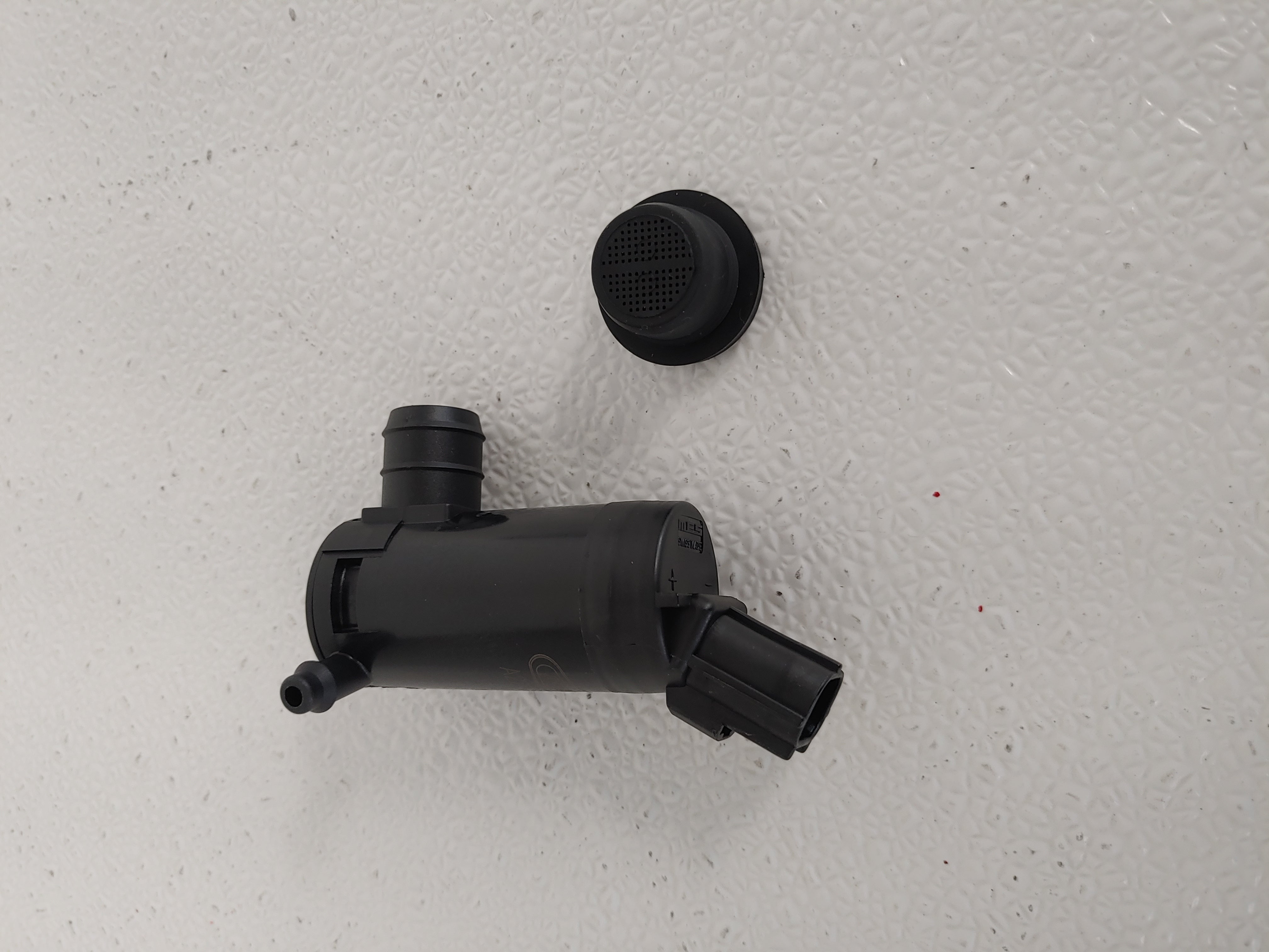 Freightliner Windshield Washer Pump Assembly - P/N A22-53729-000 (6821954650198)
