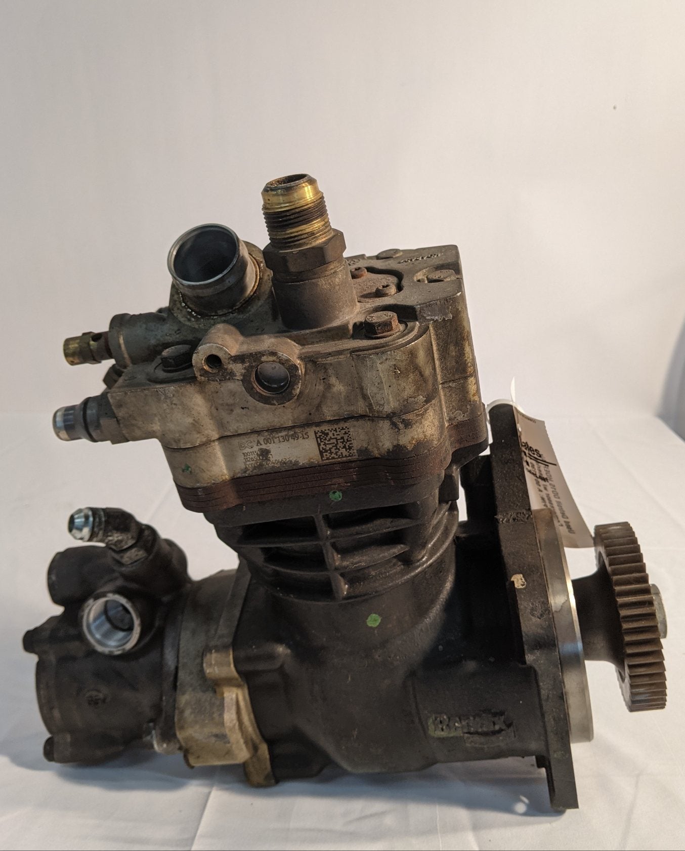 Used Detroit DD15 HDEP Air Compressor w/ Steering Pump - P/N: A 001 130 49 15 (10069625536828)
