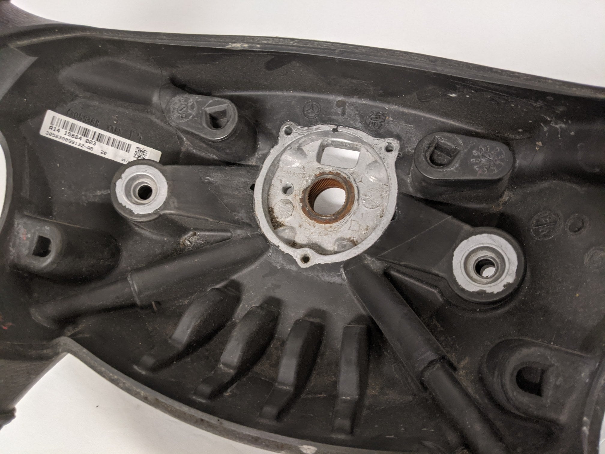 Used Freightliner Cascadia 18" Leather Steering Wheel - P/N A14-15884-003 (9913490997564)