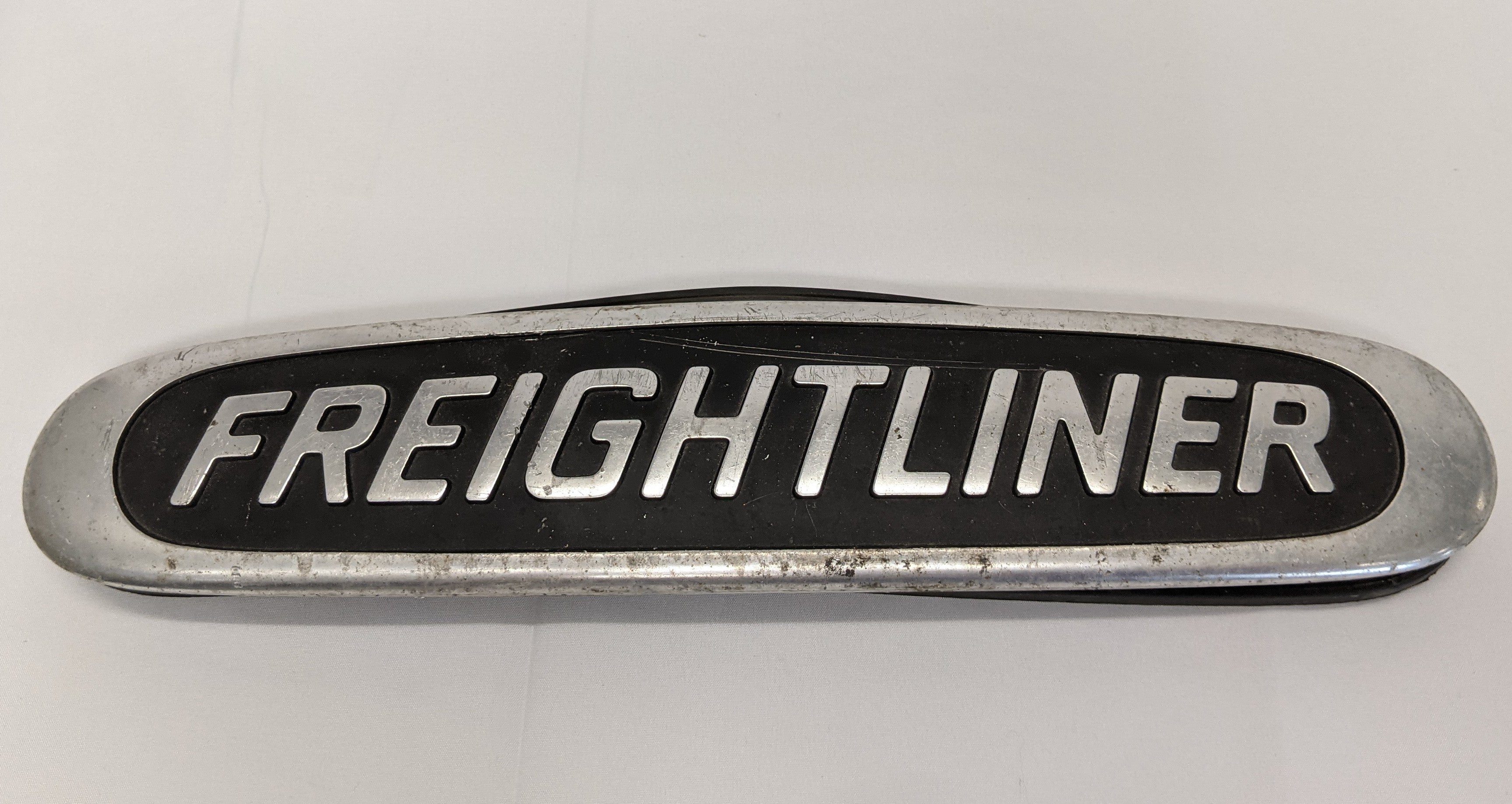 Used Freightliner Large Aluminum Nameplate Emblem - P/N 22-45505-000 (10041283084604)