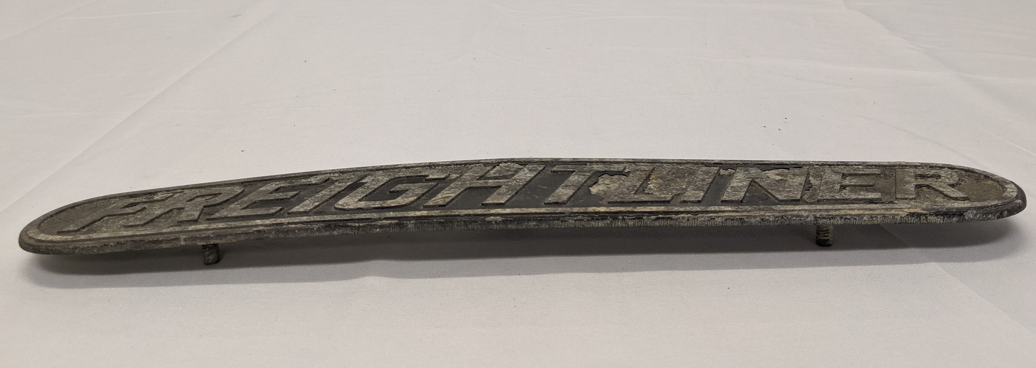 *Heavy Wear* Freightliner Truck Nameplate Emblem - P/N 22-39676-001 (10029507477820)