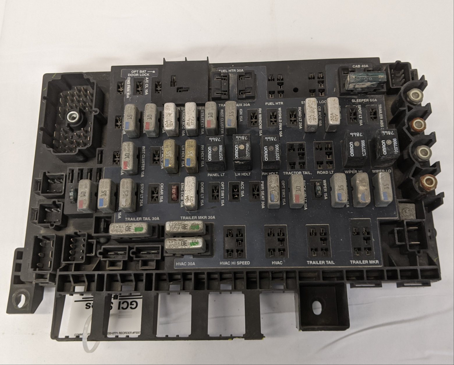 Damaged Freightliner Columbia, Coronado PDM Fuse Box -P/N A06-33254-000 (10041053511996)