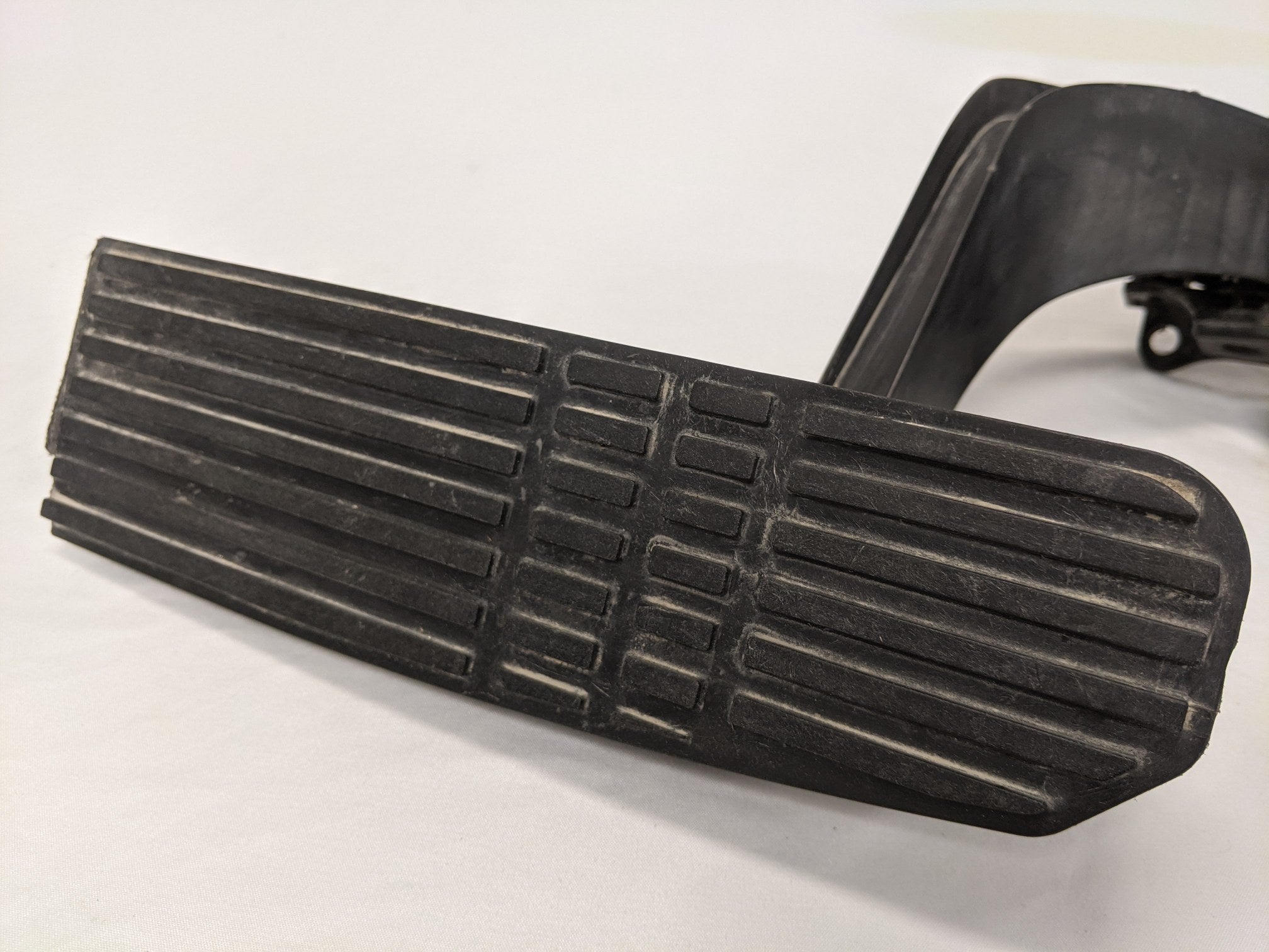 Used Freightliner CAT Plastic Throttle Accelerator Pedal - P/N A01-29036-001 (10018217099580)