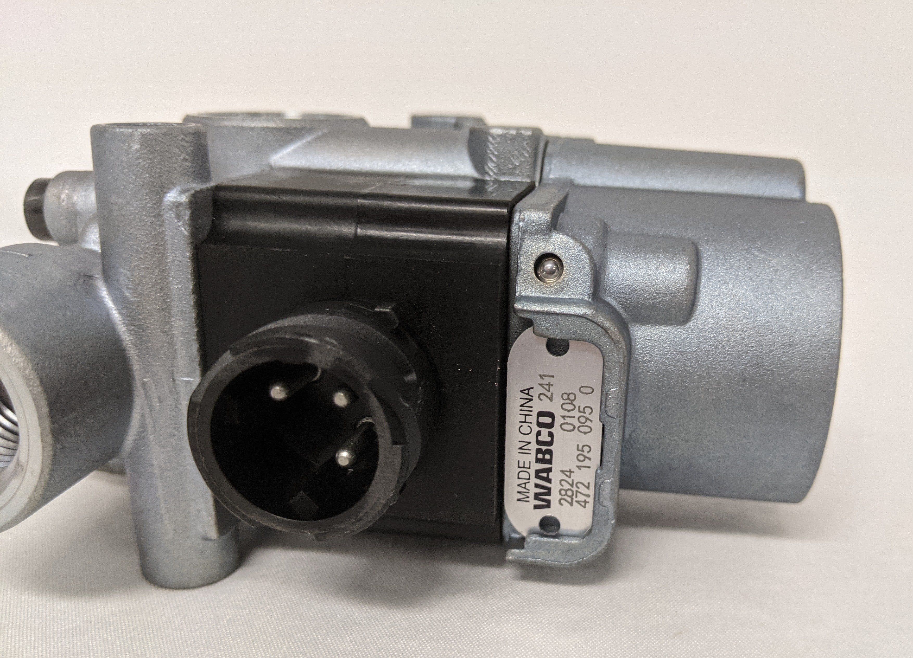 Meritor Wabco Bayonet ABS Modulator Valve - P/N WAB 472 195 095 0 (4329998975062)